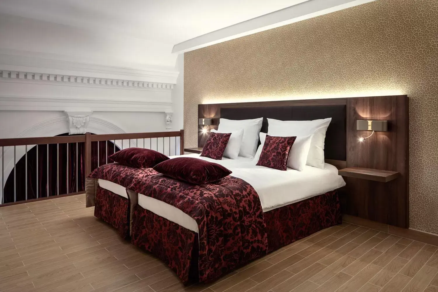 Bed in Michelangelo Grand Hotel