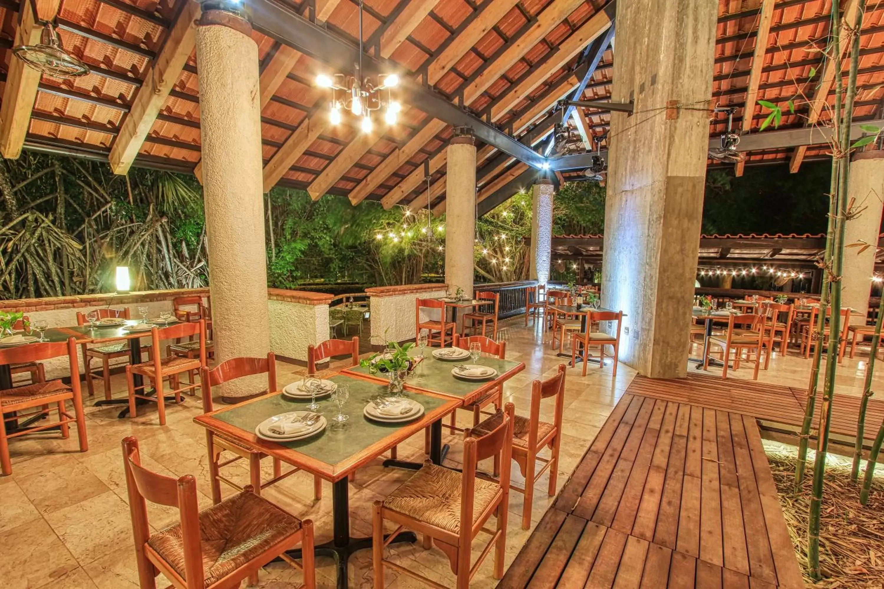 Restaurant/Places to Eat in Hotel Ciudad Real Palenque