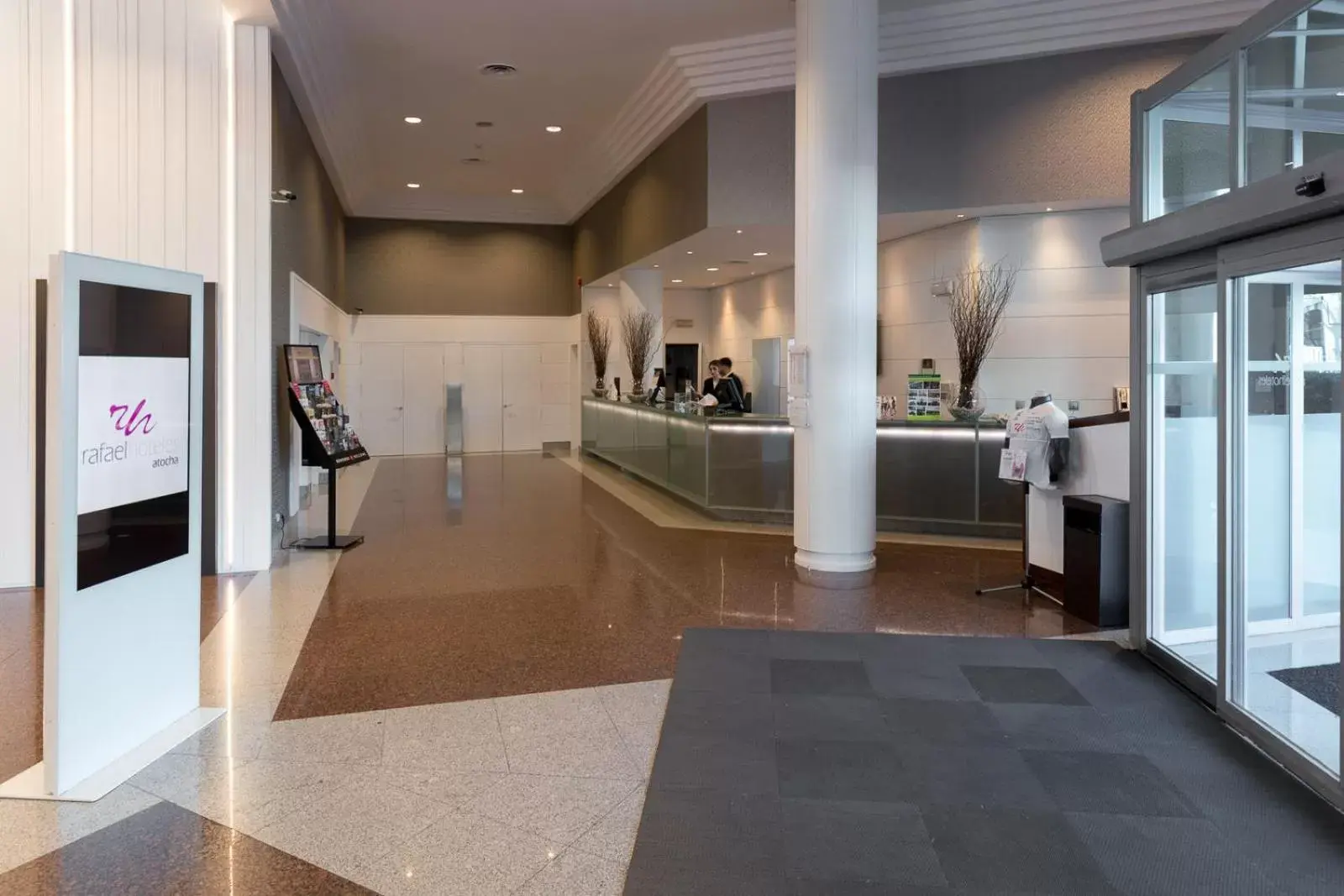 Lobby or reception in Rafaelhoteles Atocha Lobby or reception in Rafaelhoteles Atocha