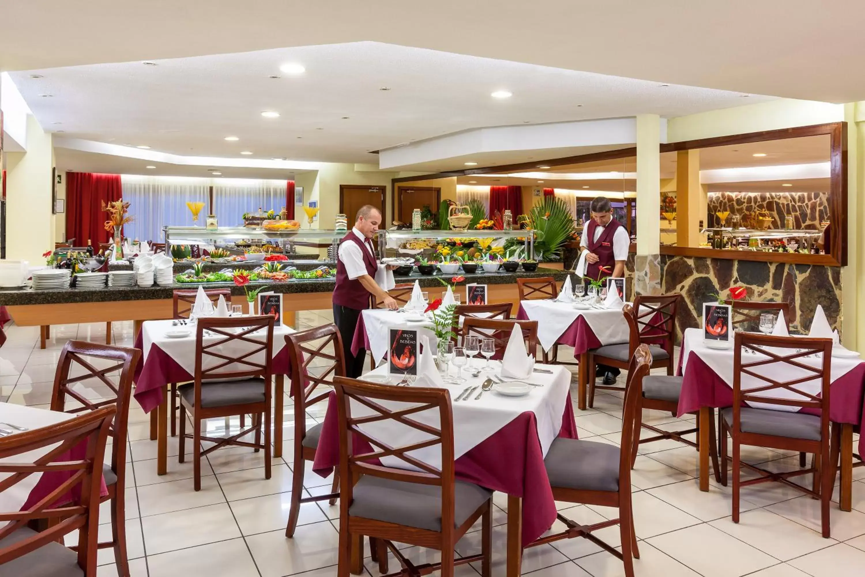 Restaurant/places to eat in Apartamentos Masaru Restaurant/places to eat in Apartamentos Masaru