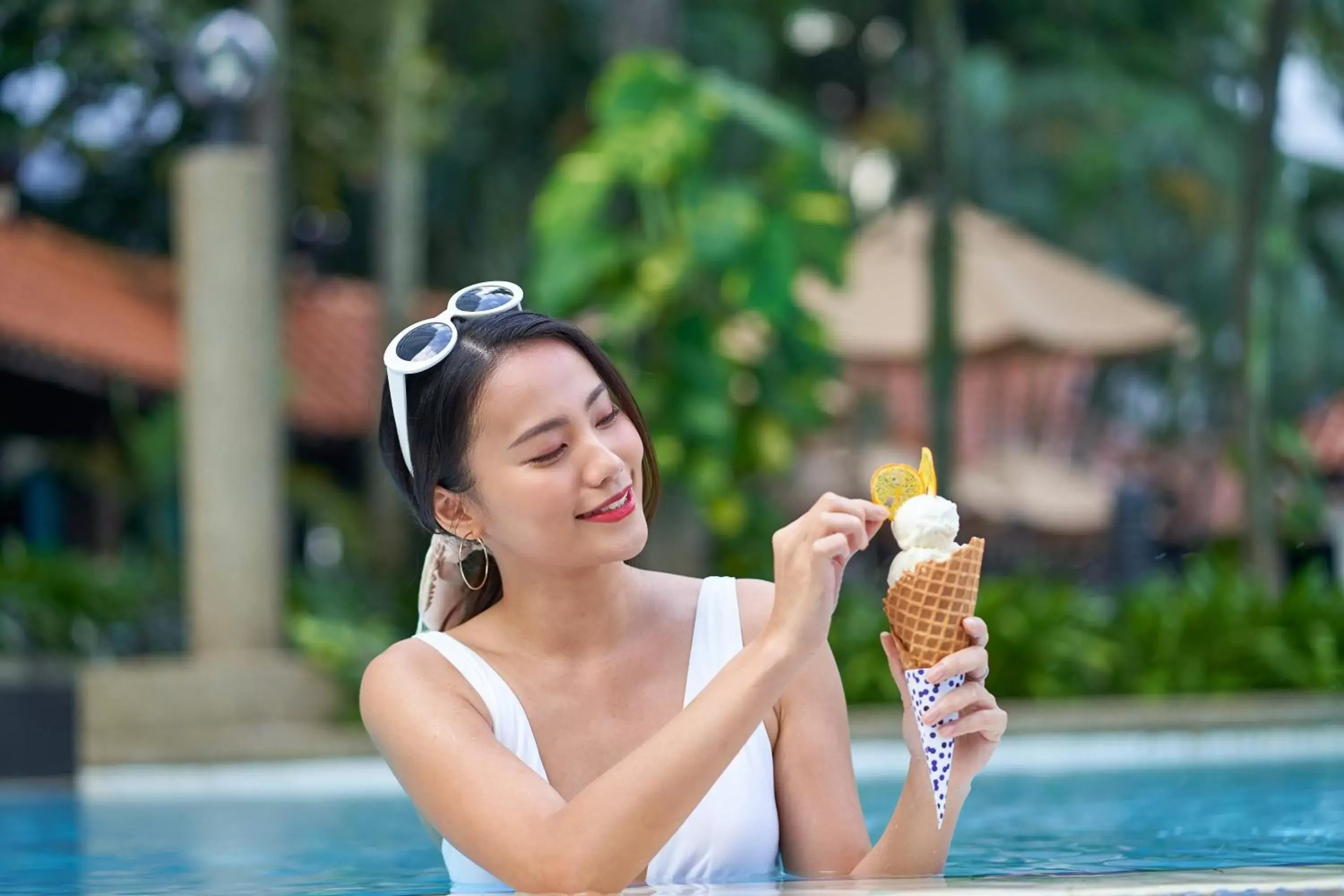 Swimming Pool in Le Méridien Kuala Lumpur