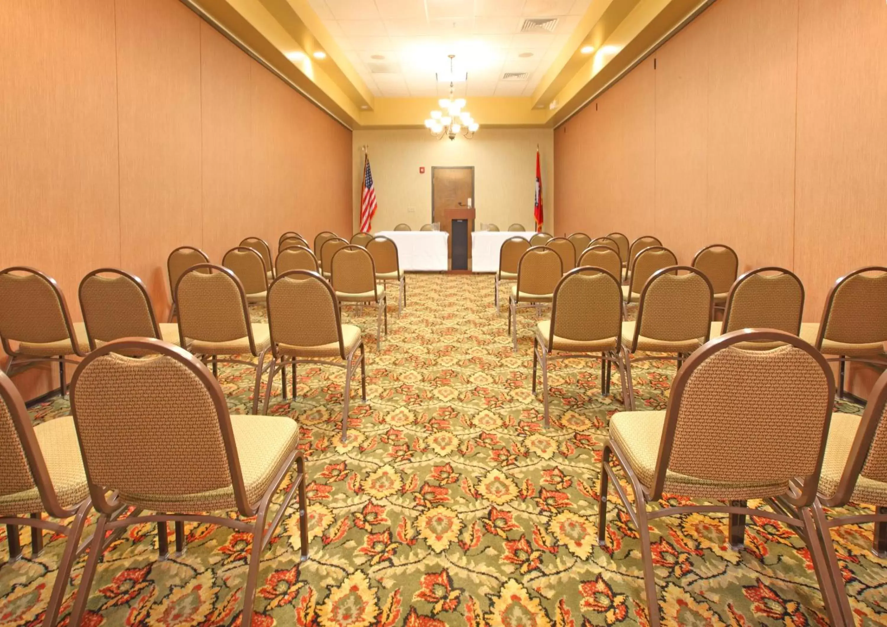 Meeting/conference room in Holiday Inn Blytheville, an IHG Hotel
