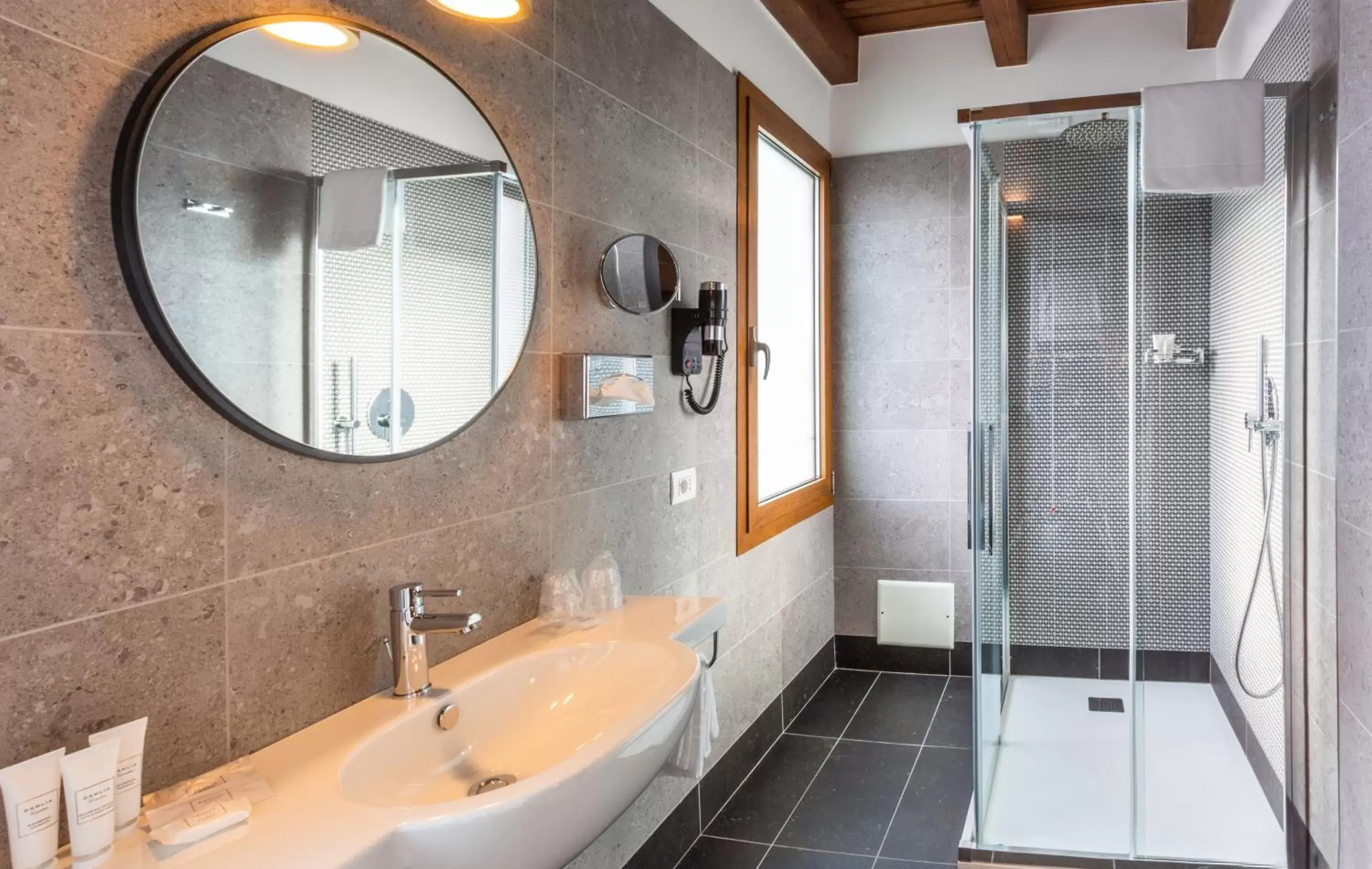 Shower, Bathroom in BEST WESTERN Titian Inn Hotel Treviso