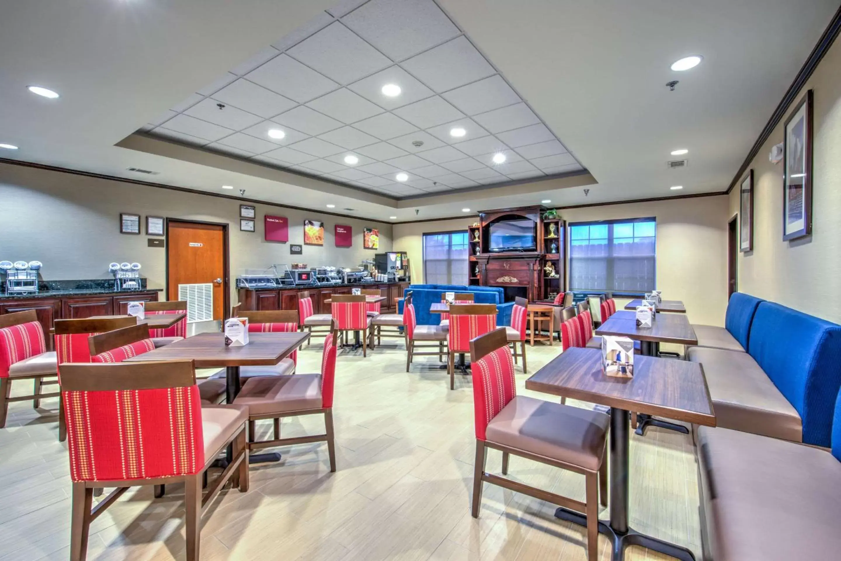 Breakfast, Restaurant/Places to Eat in Comfort Suites Tomball Medical Center