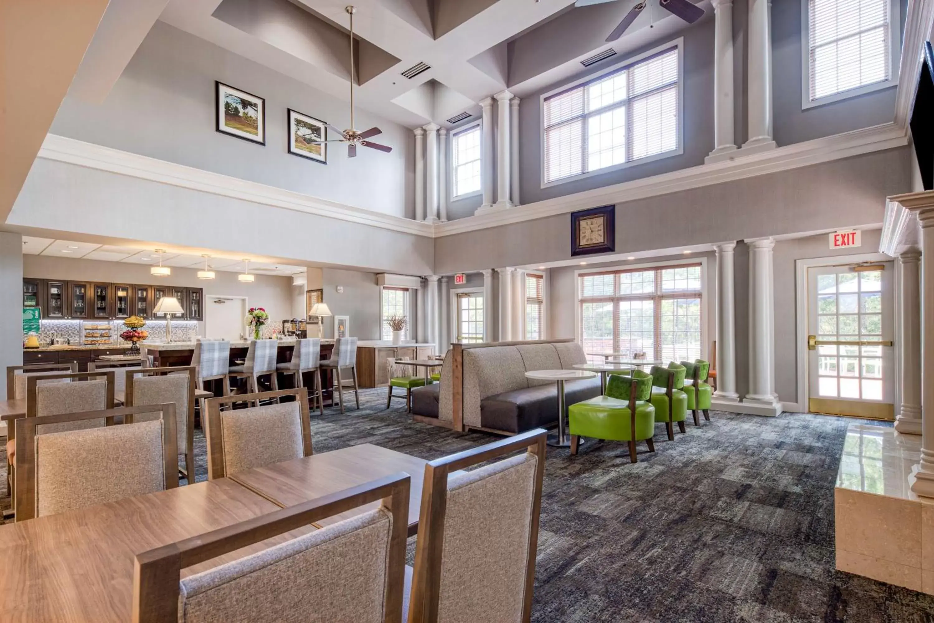 Restaurant/Places to Eat in Homewood Suites by Hilton Olmsted Village