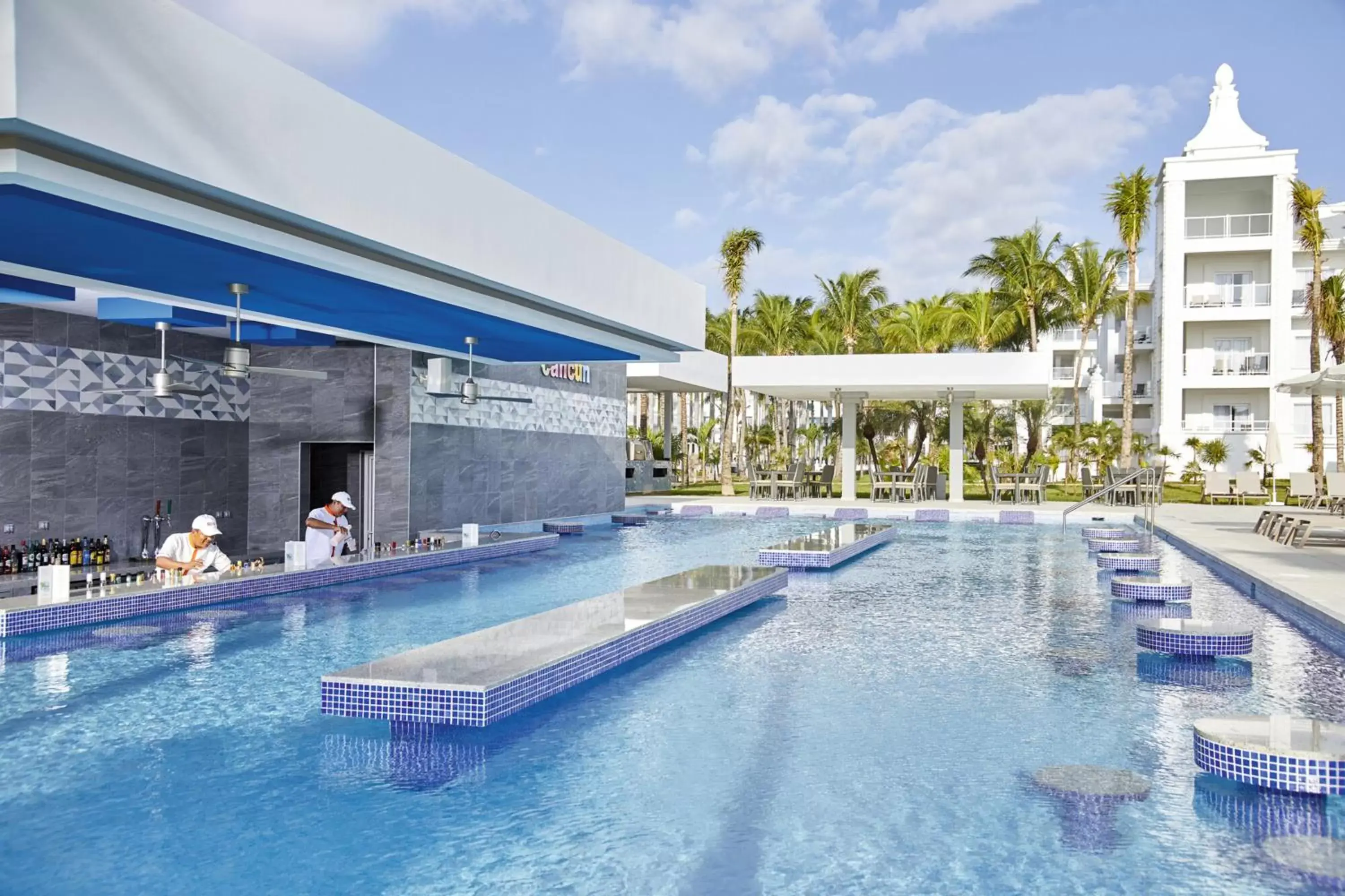 Lounge or bar, Swimming Pool in Riu Palace Riviera Maya - All Inclusive