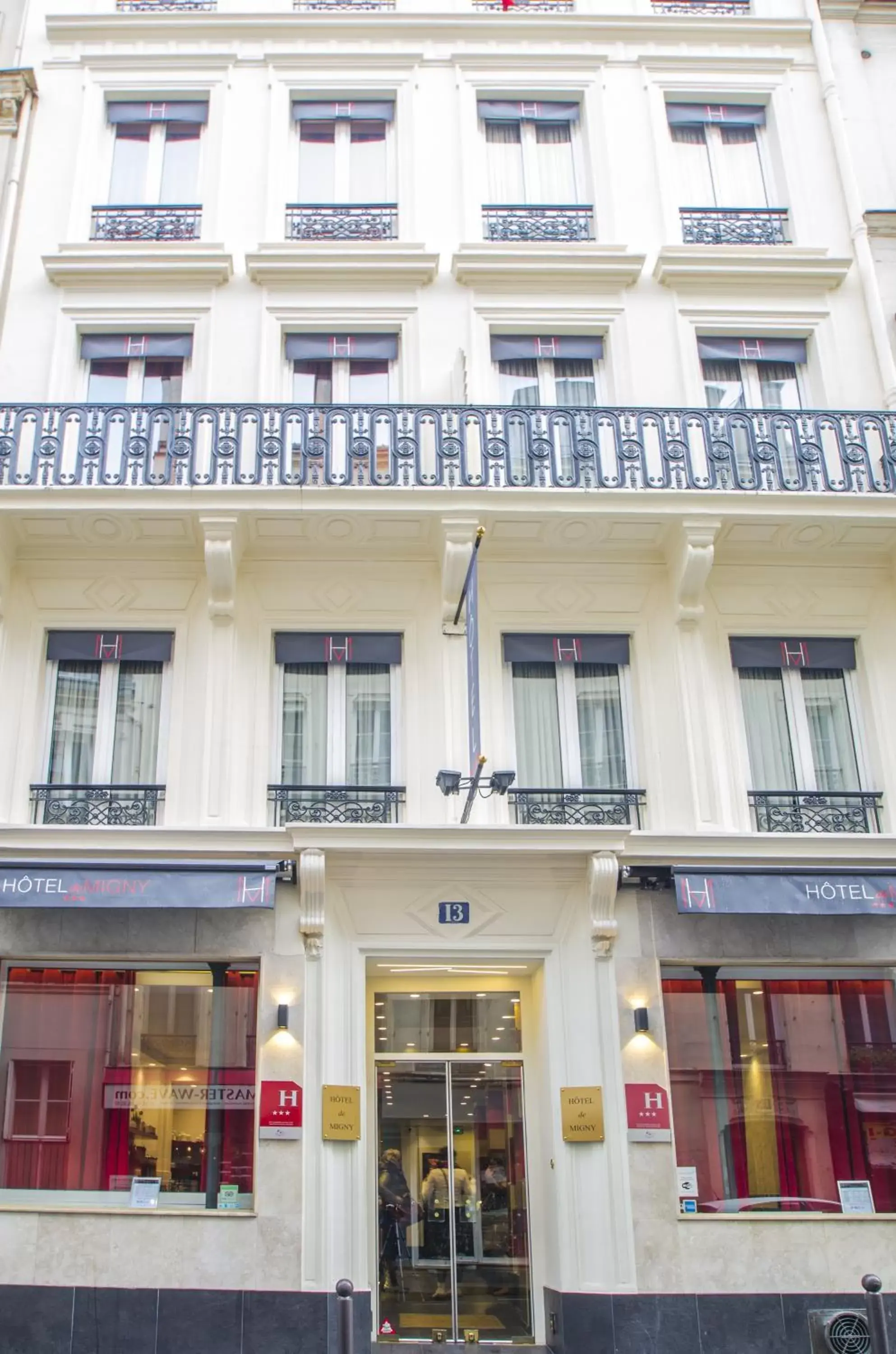 Property Building in Hotel Migny Opéra Montmartre
