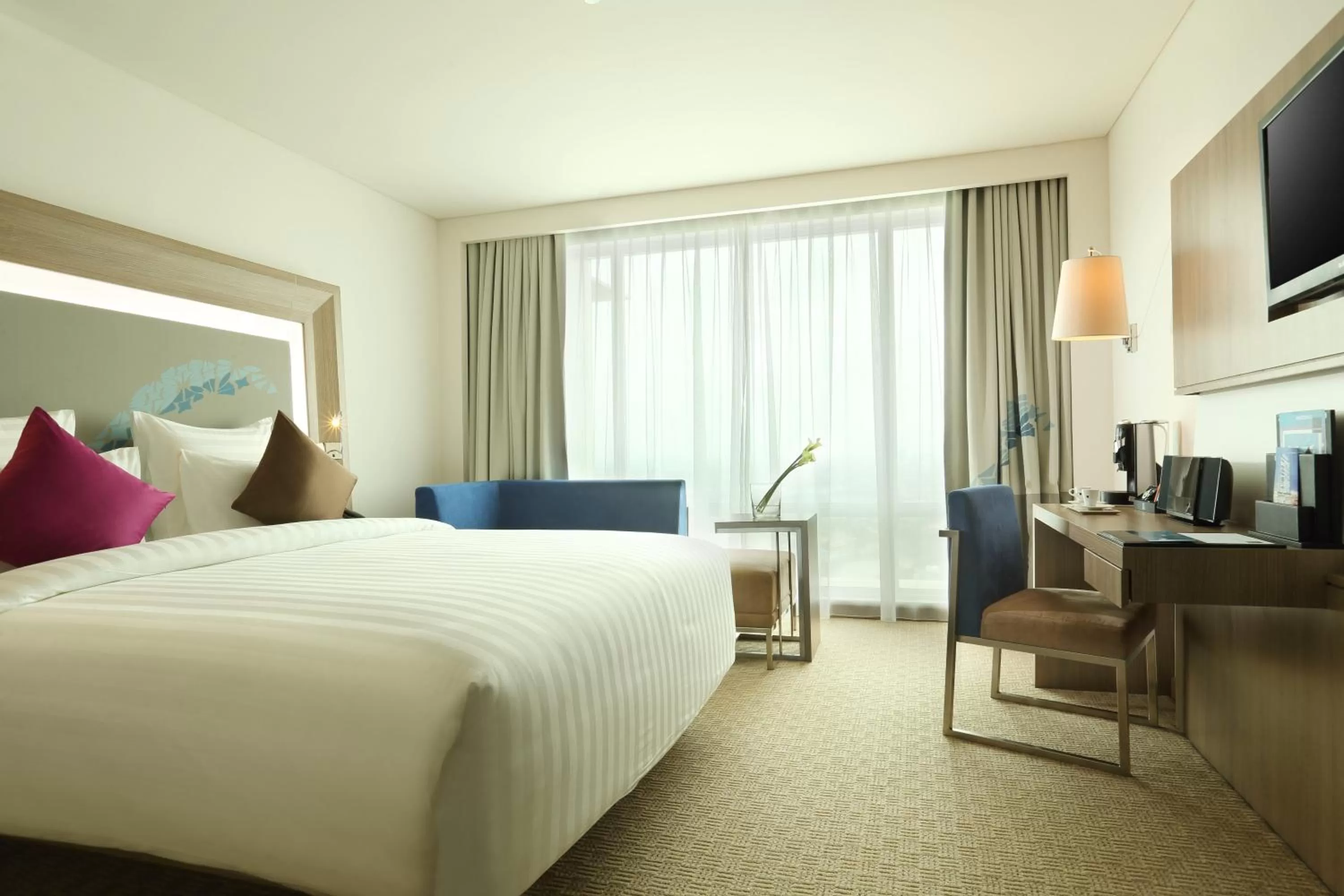 Bedroom, Bed in Novotel Tangerang