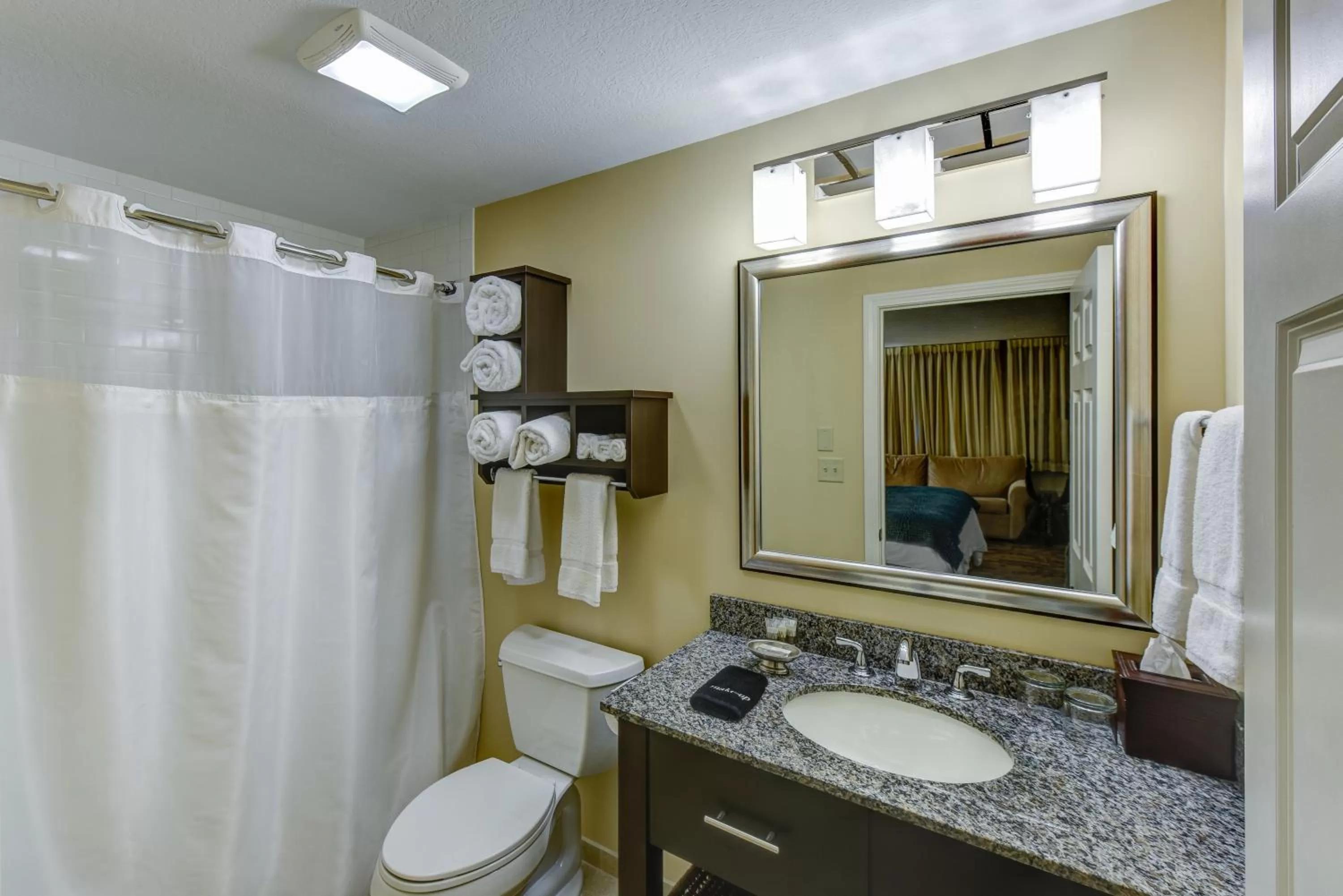 Bathroom in Port Inn & Suites Kennebunk, an Ascend Collection Hotel