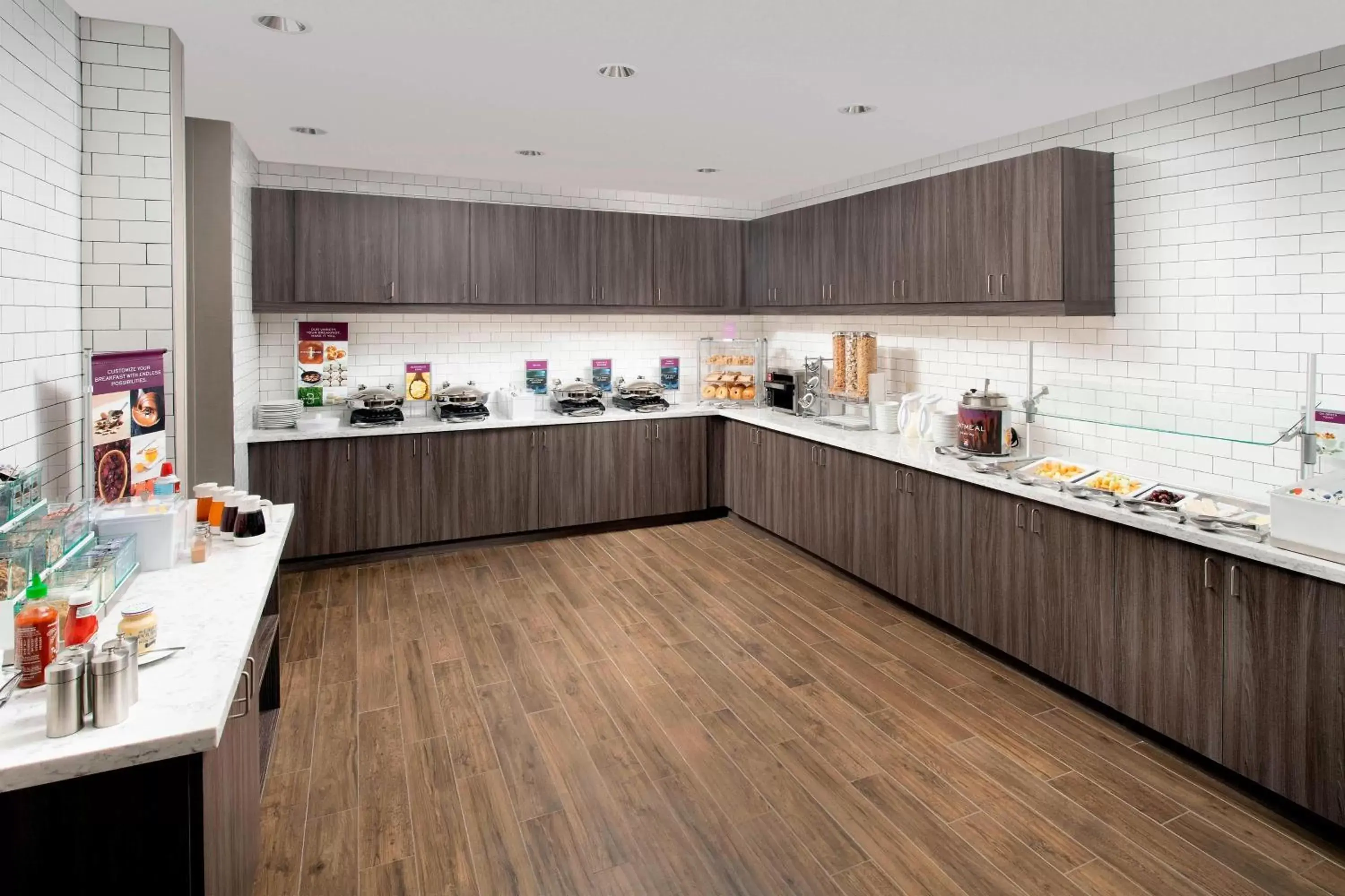 Breakfast, Kitchen/Kitchenette in Residence Inn by Marriott Denver Airport/Convention Center