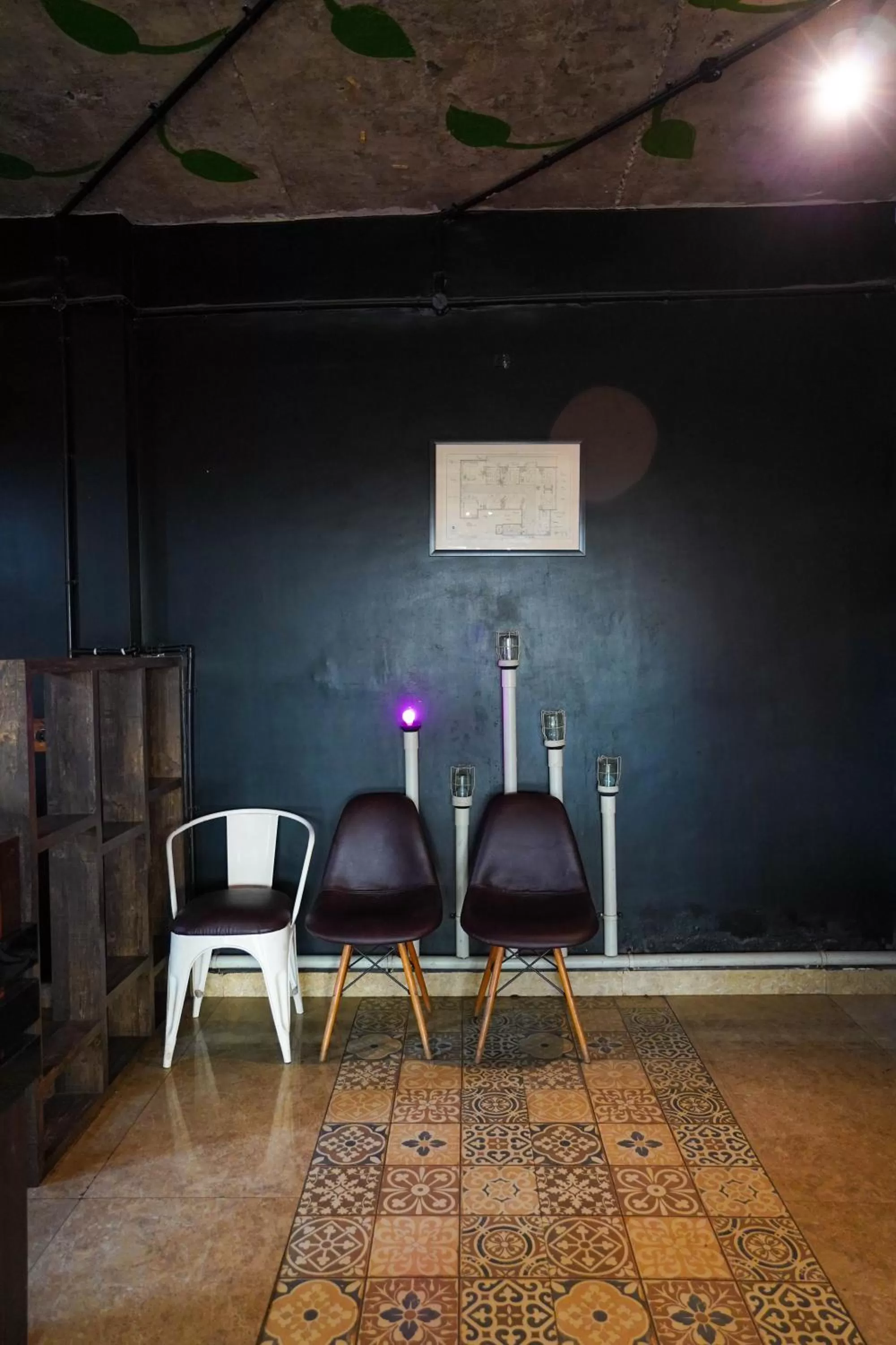 Restaurant/places to eat in Hotel Floret Inn