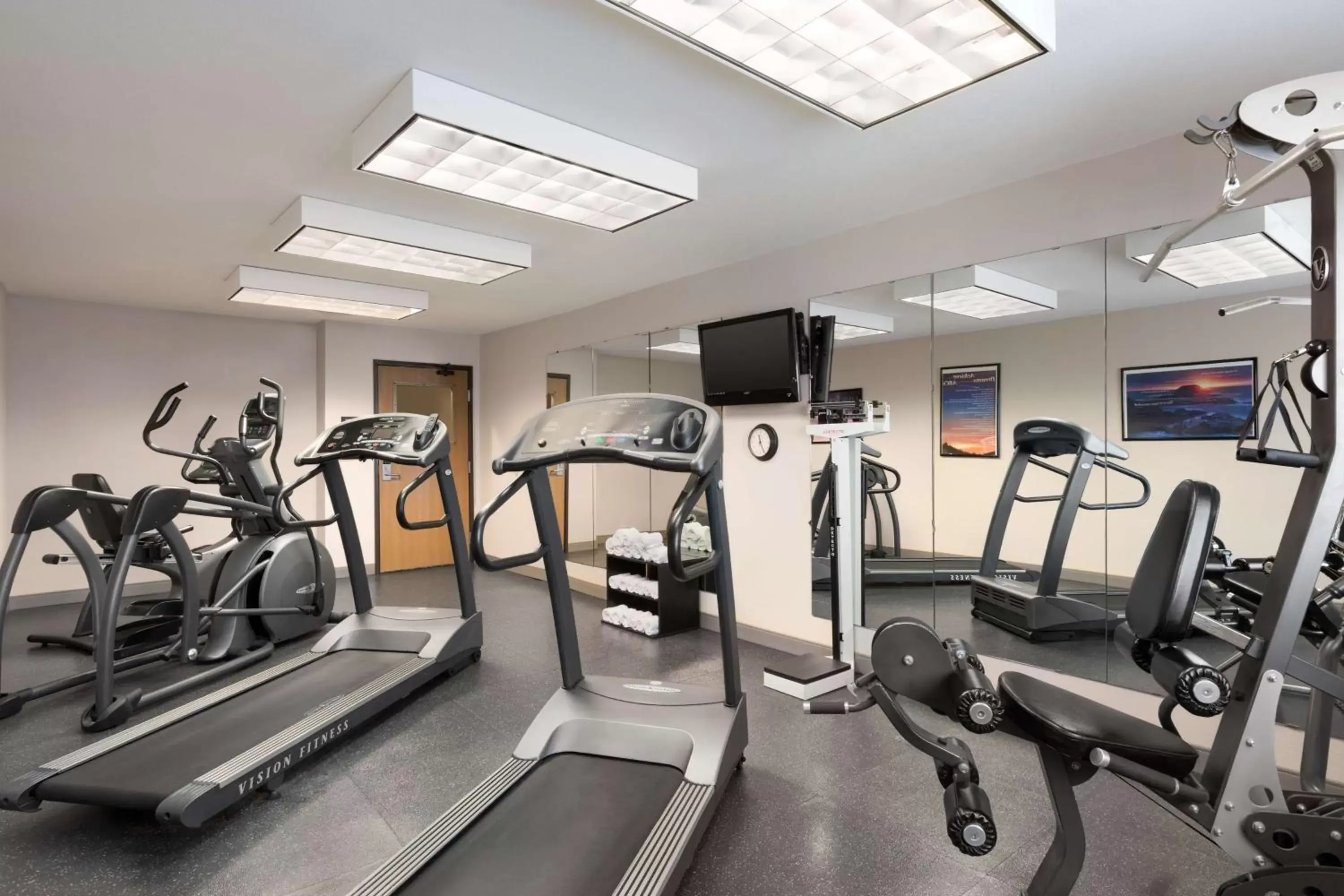 Activities, Fitness Center/Facilities in Country Inn & Suites by Radisson, Sidney, NE