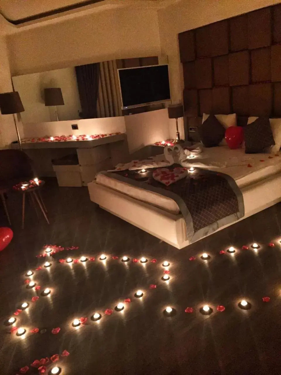 Honeymoon Suite in Elips Royal Hotel & SPA Honeymoon Suite in Elips Royal Hotel & SPA