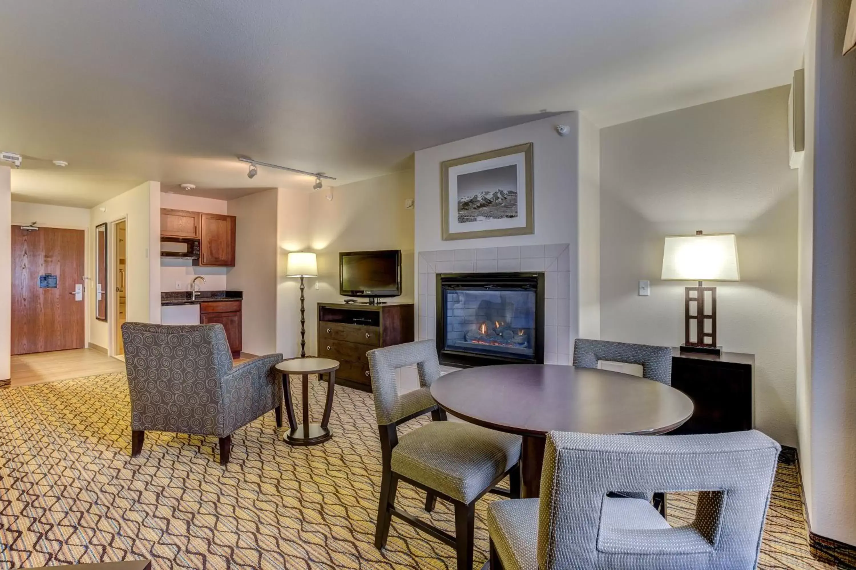 Photo of the whole room, Seating Area in Holiday Inn Express Hotel & Suites Montrose - Black Canyon Area, an IHG Hotel