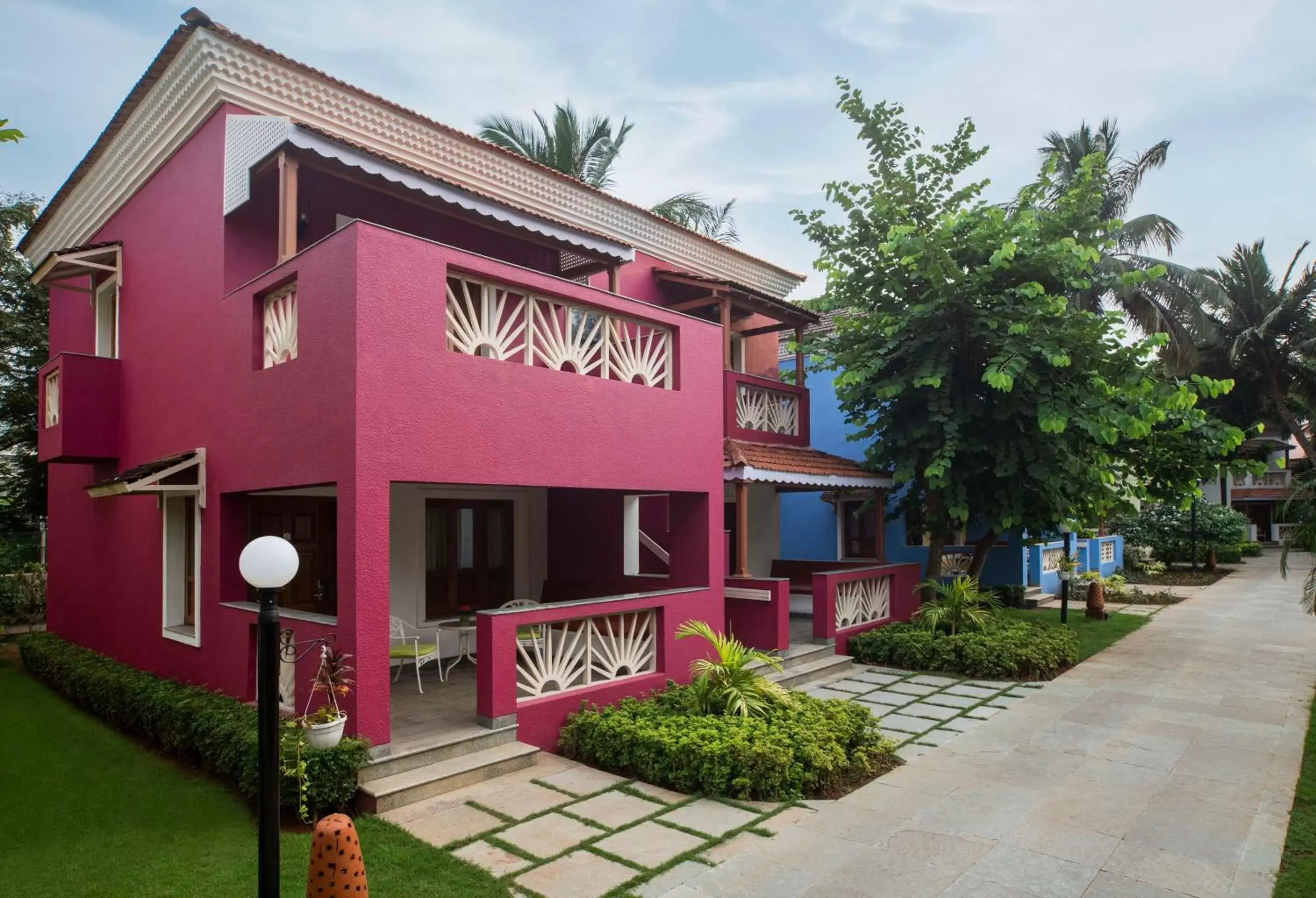 Bedroom, Property Building in Radisson Blu Resort, Goa