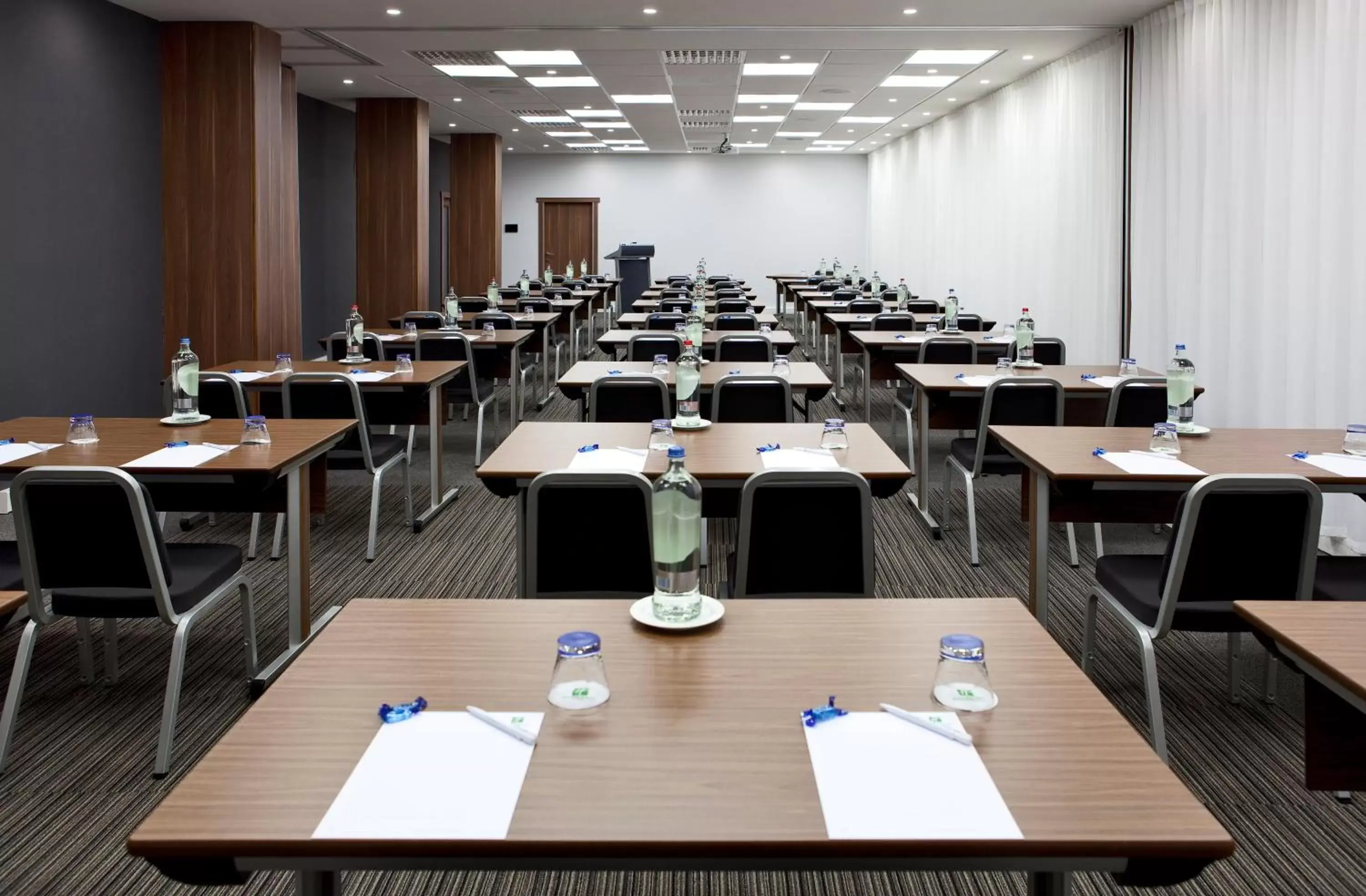 Meeting/conference room in Holiday Inn Gent Expo, an IHG Hotel