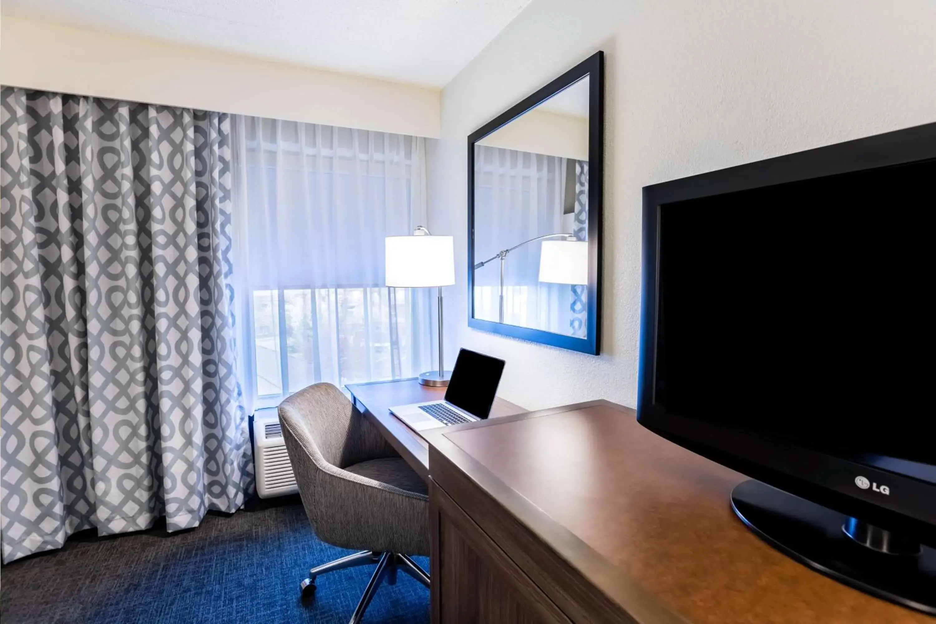 King Room with King Bed - Non-Smoking in Hampton Inn St Charles St Peters King Room with King Bed - Non-Smoking in Hampton Inn St Charles St Peters