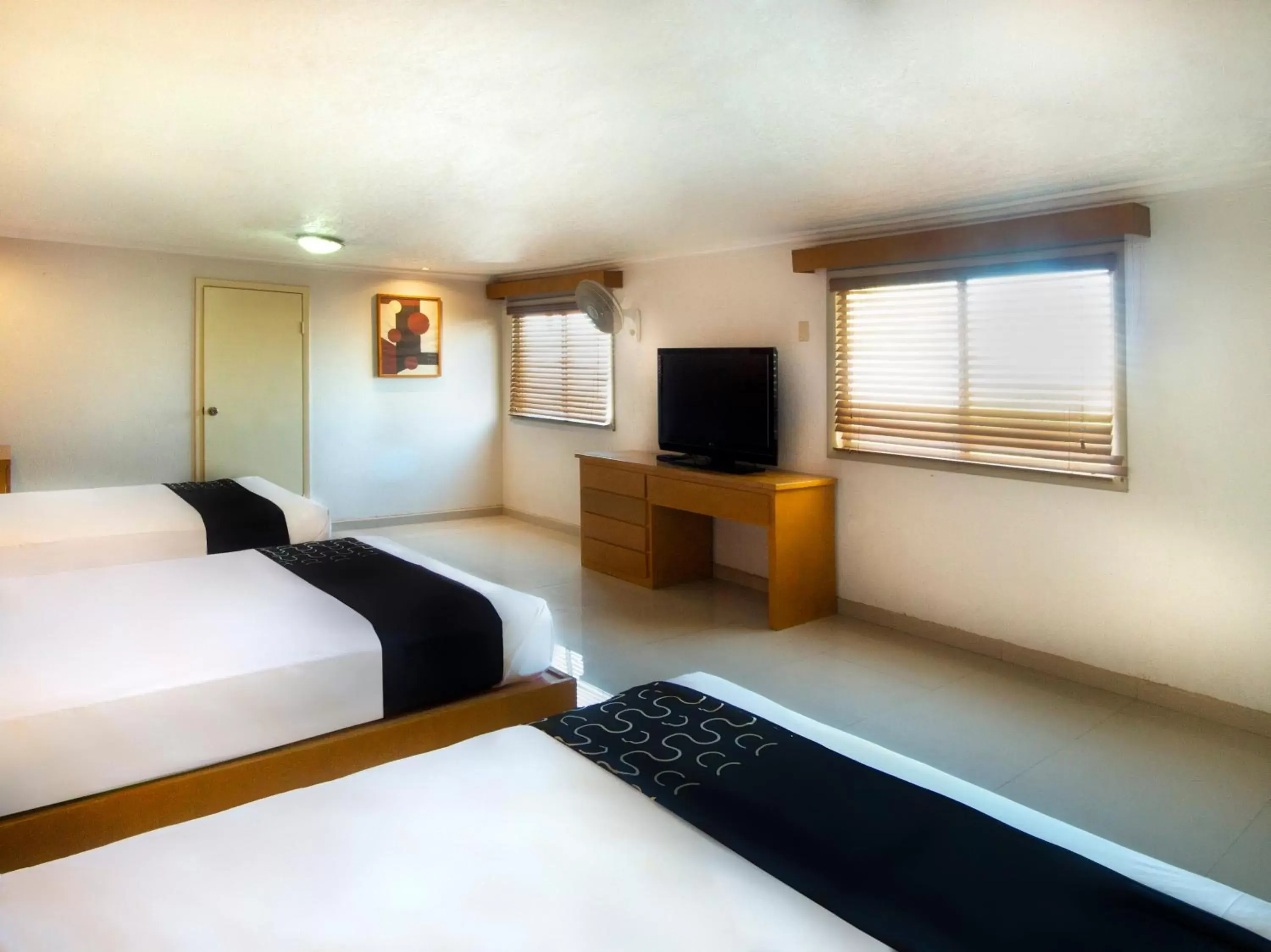 Bedroom, Bed in Hotel Regis
