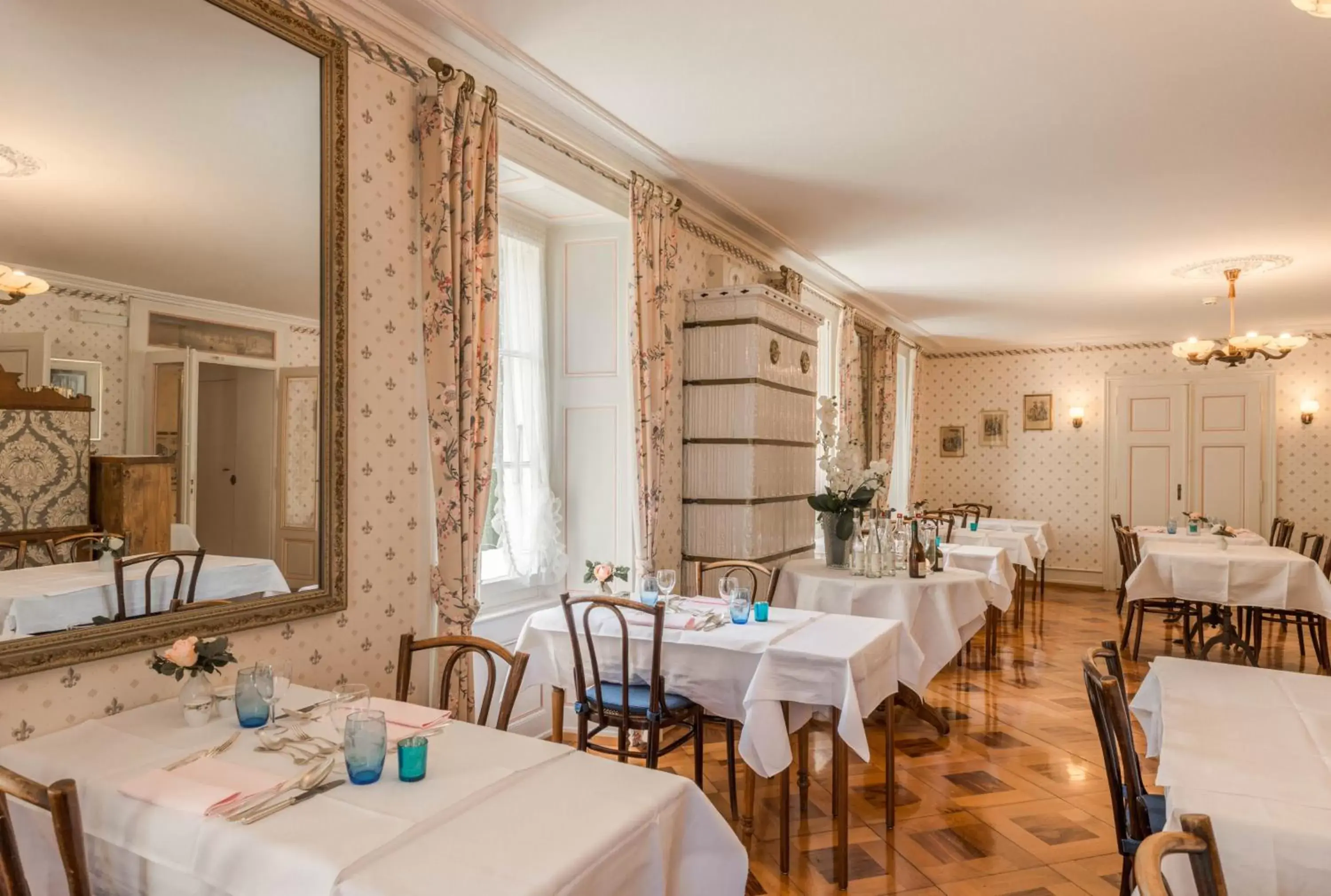 Restaurant/Places to Eat in Swiss Historic Hotel Masson