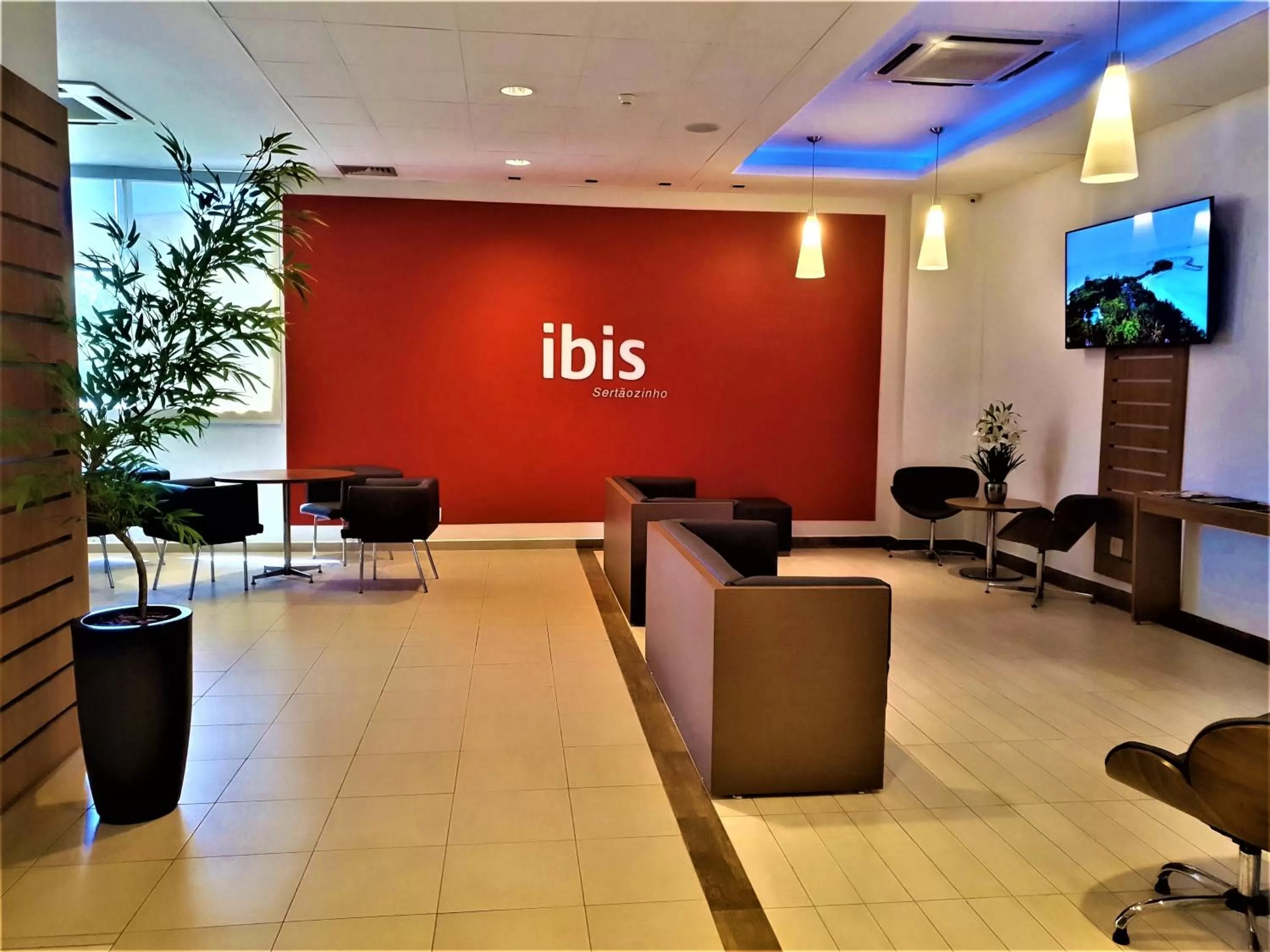 Lobby or reception in Ibis Sertaozinho