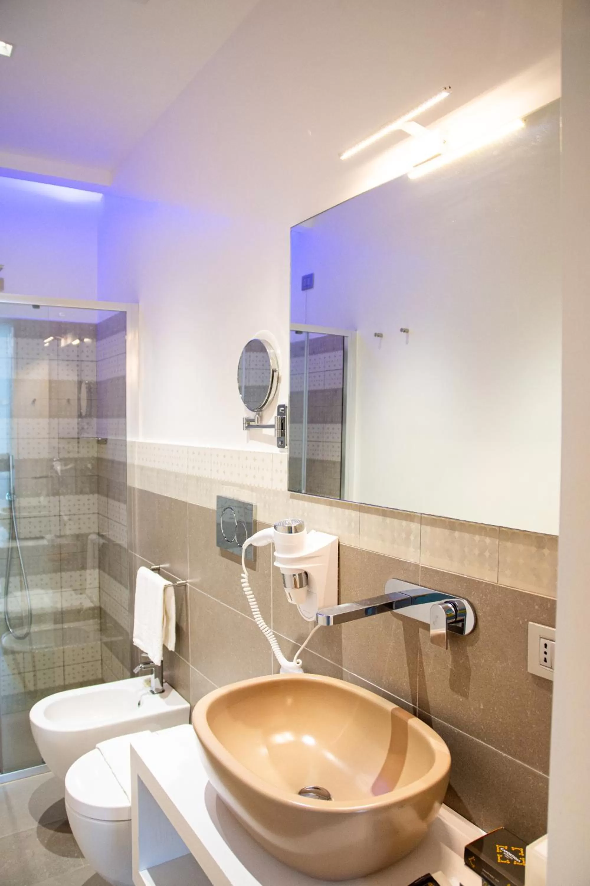 Shower in Caportigia Boutique Hotel