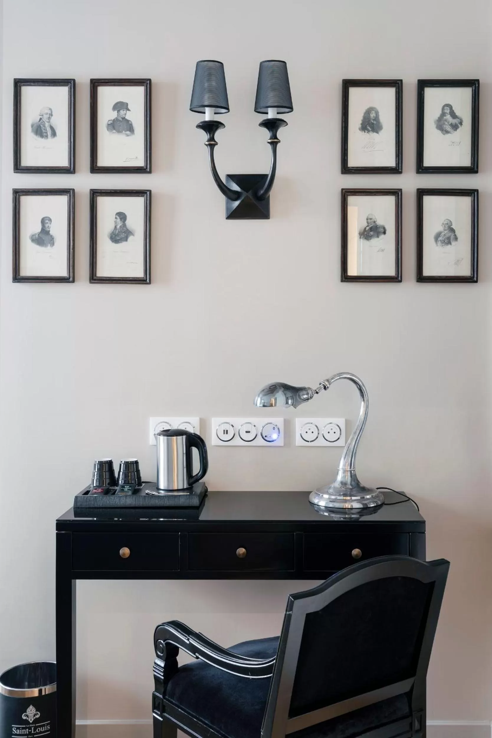 Coffee/tea facilities in Hôtel Le Presbytère