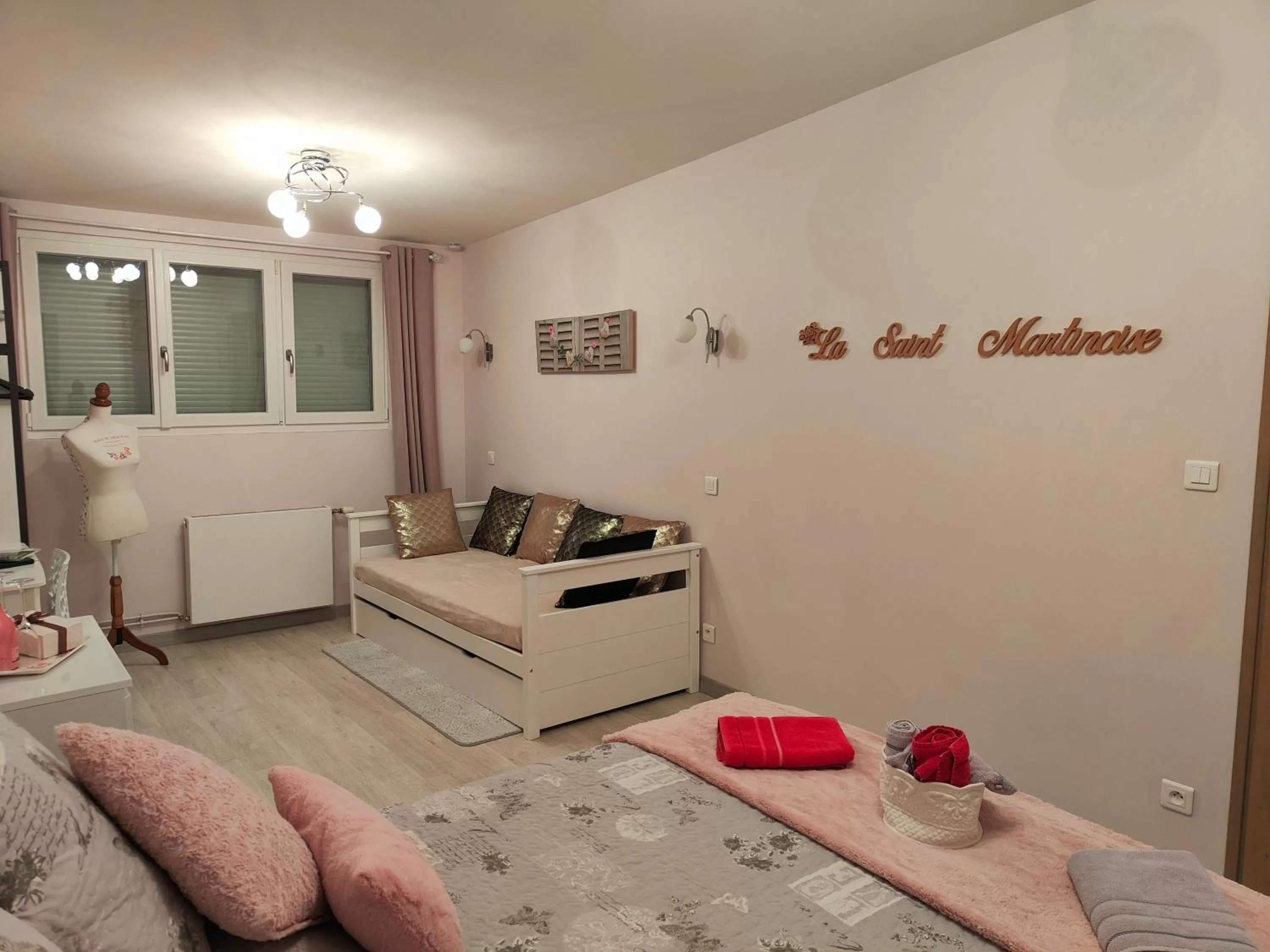 Seating Area in La Saint Martinoise