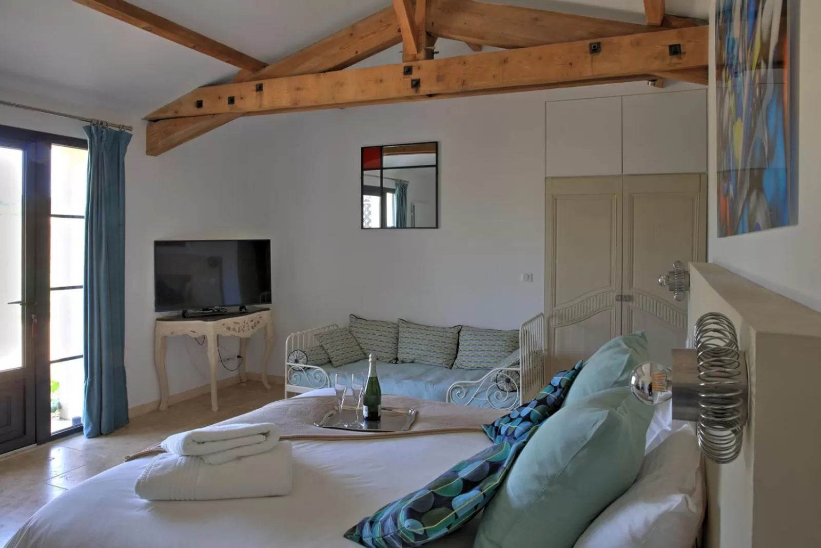 Deluxe Suite with Spa Bath in Chateau du Palanquey & SPA