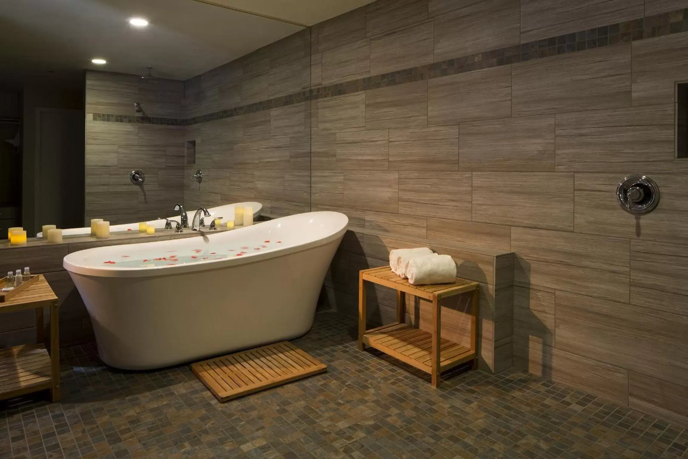 Shower, Bathroom in Postmarc Hotel and Spa Suites