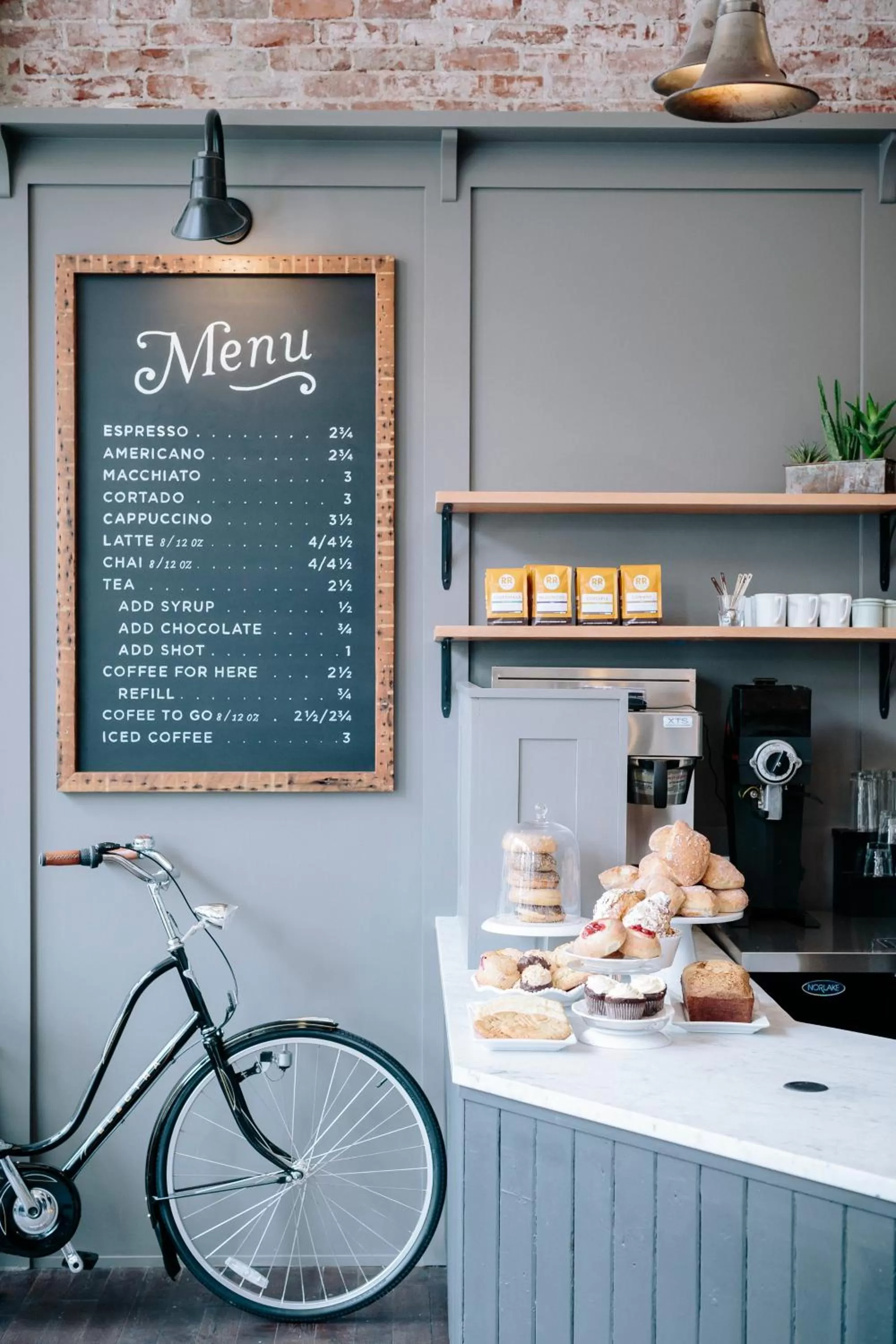 Restaurant/places to eat in The Society Hotel