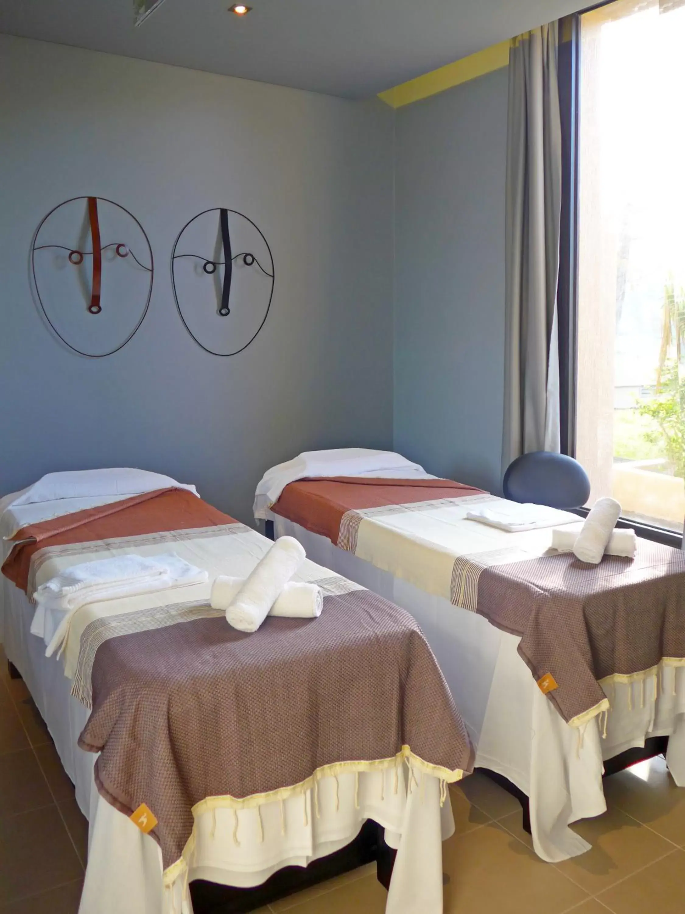 Massage, Bed in Pestana Bahia Praia Nature & Beach Resort