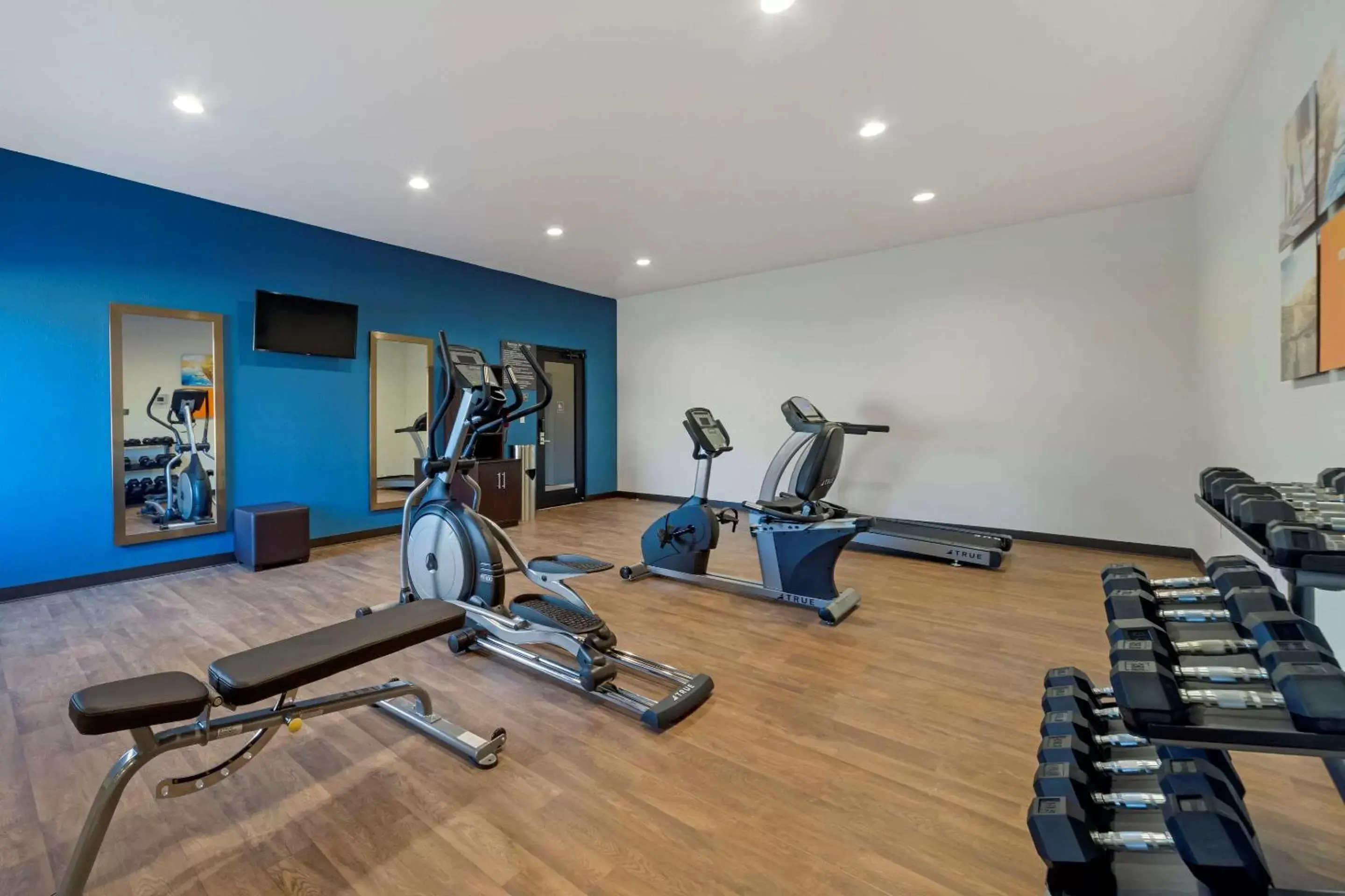 Fitness centre/facilities, Fitness Center/Facilities in Comfort Inn & Suites Harrah