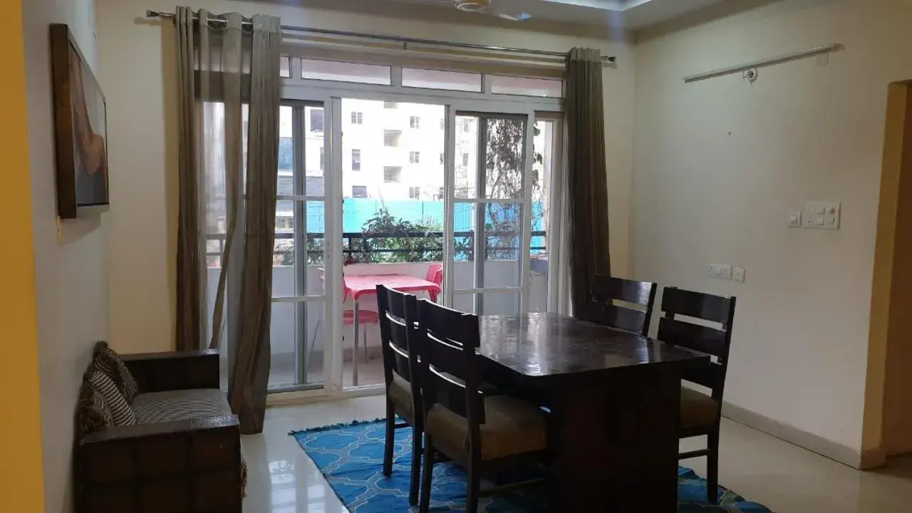 Dining Area in Hotel Blue Dawn Suites Madhapur