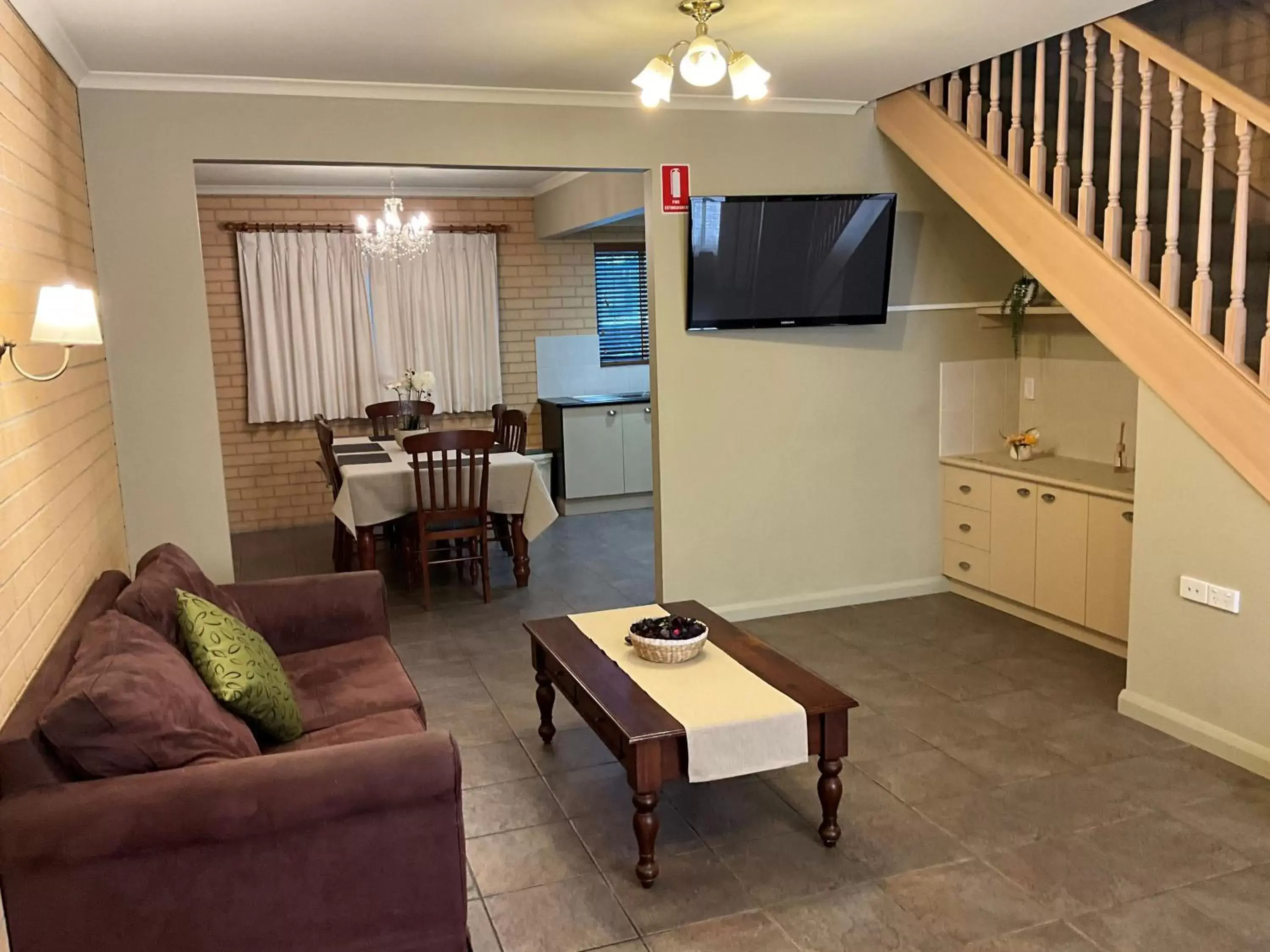 Seating Area in Albury Georgian Motel & Suites