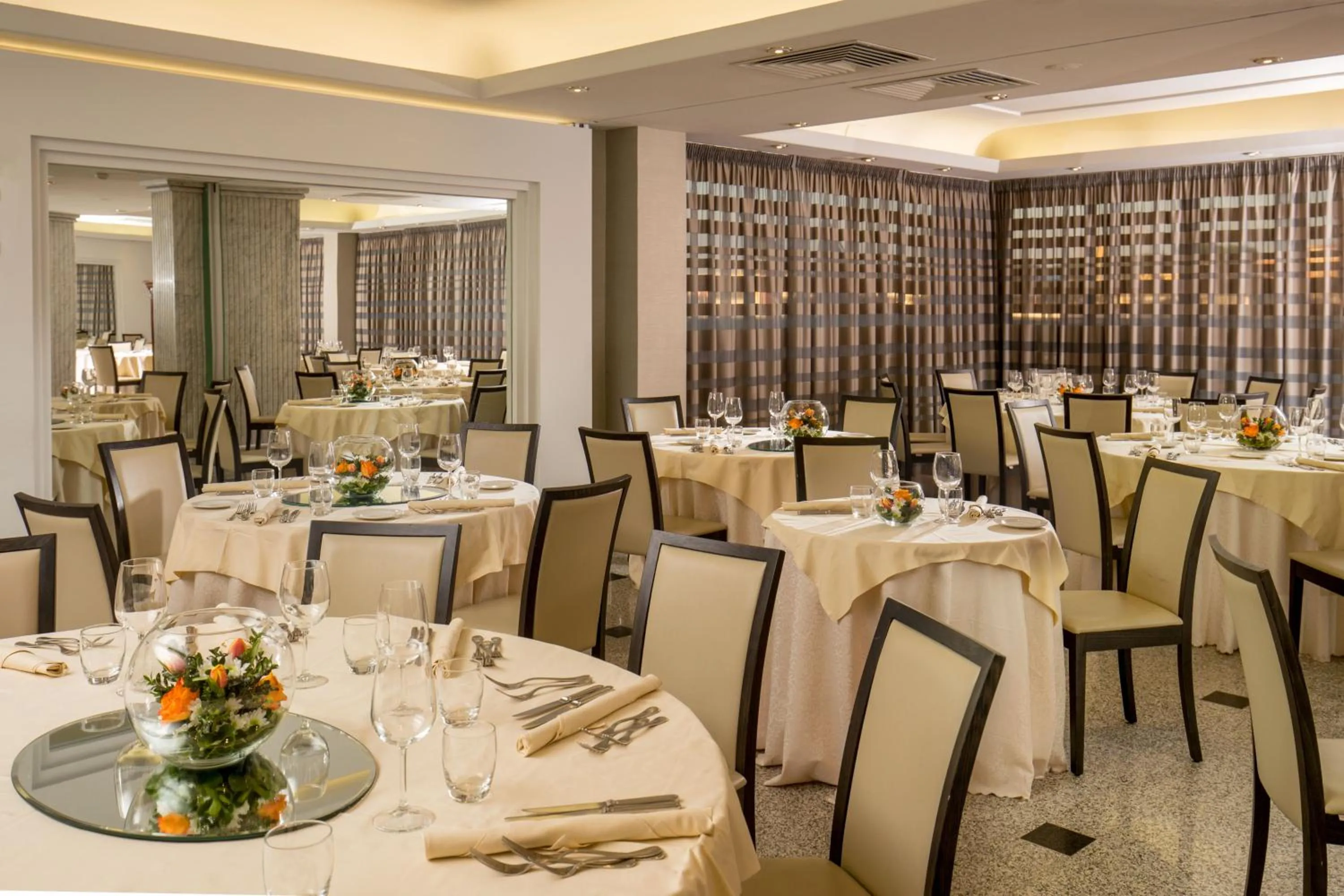 Restaurant/places to eat in Enea Hotel Pomezia