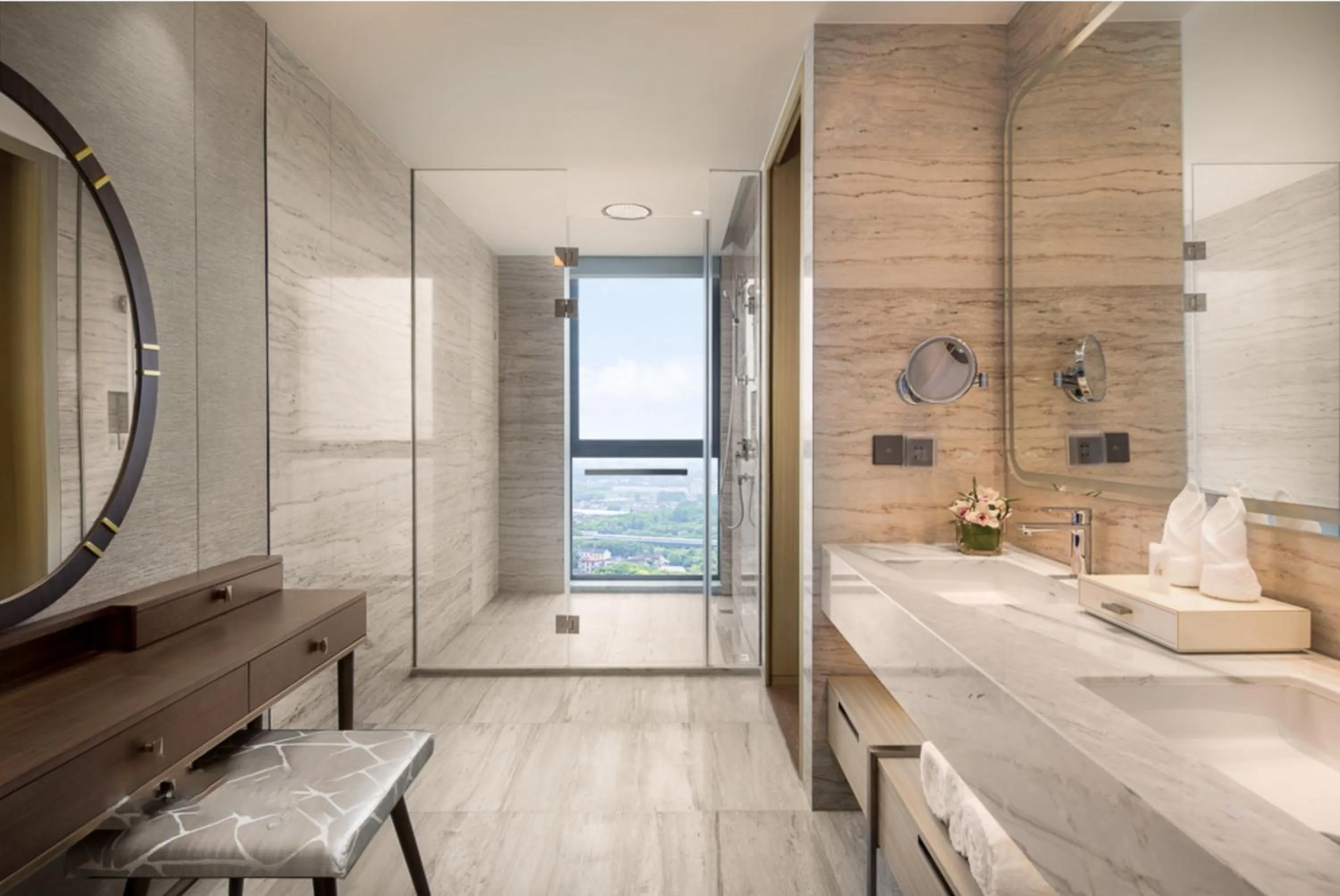 Bathroom, Bed in Wyndham Shanghai Pudong