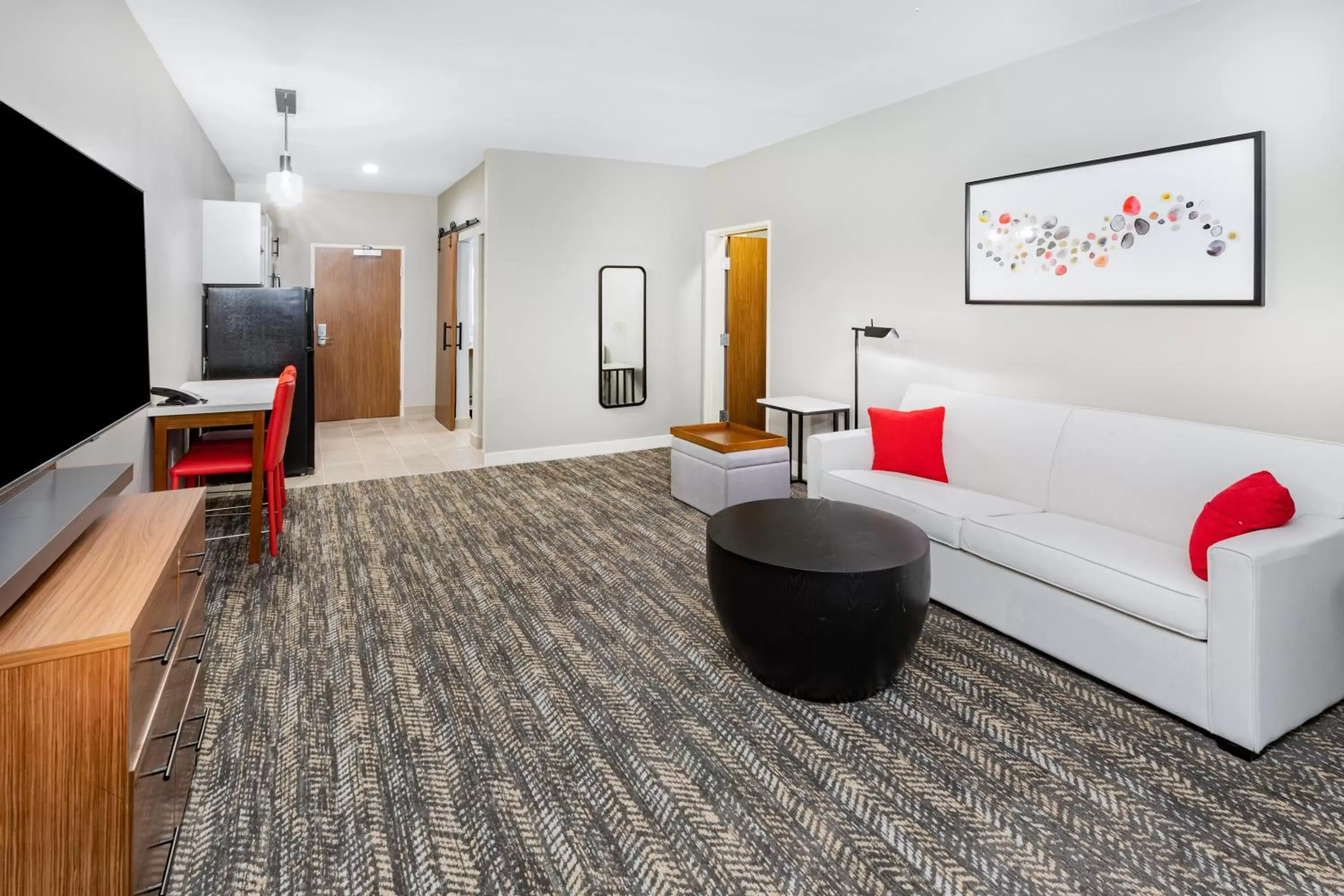 Living room, Seating Area in Hawthorn Suites by Wyndham Oklahoma City Airport Fairground