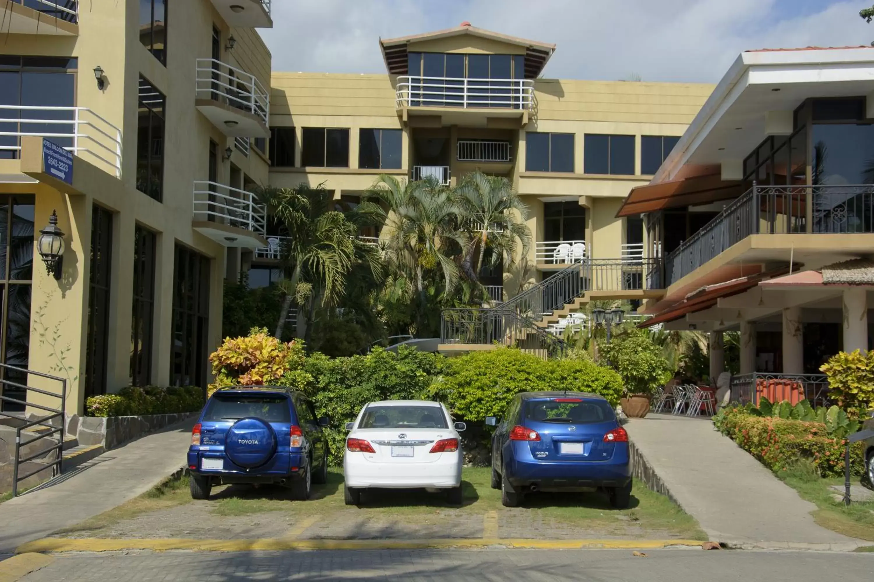 Facade/entrance, Property Building in Balcon del Mar Beach Front Hotel