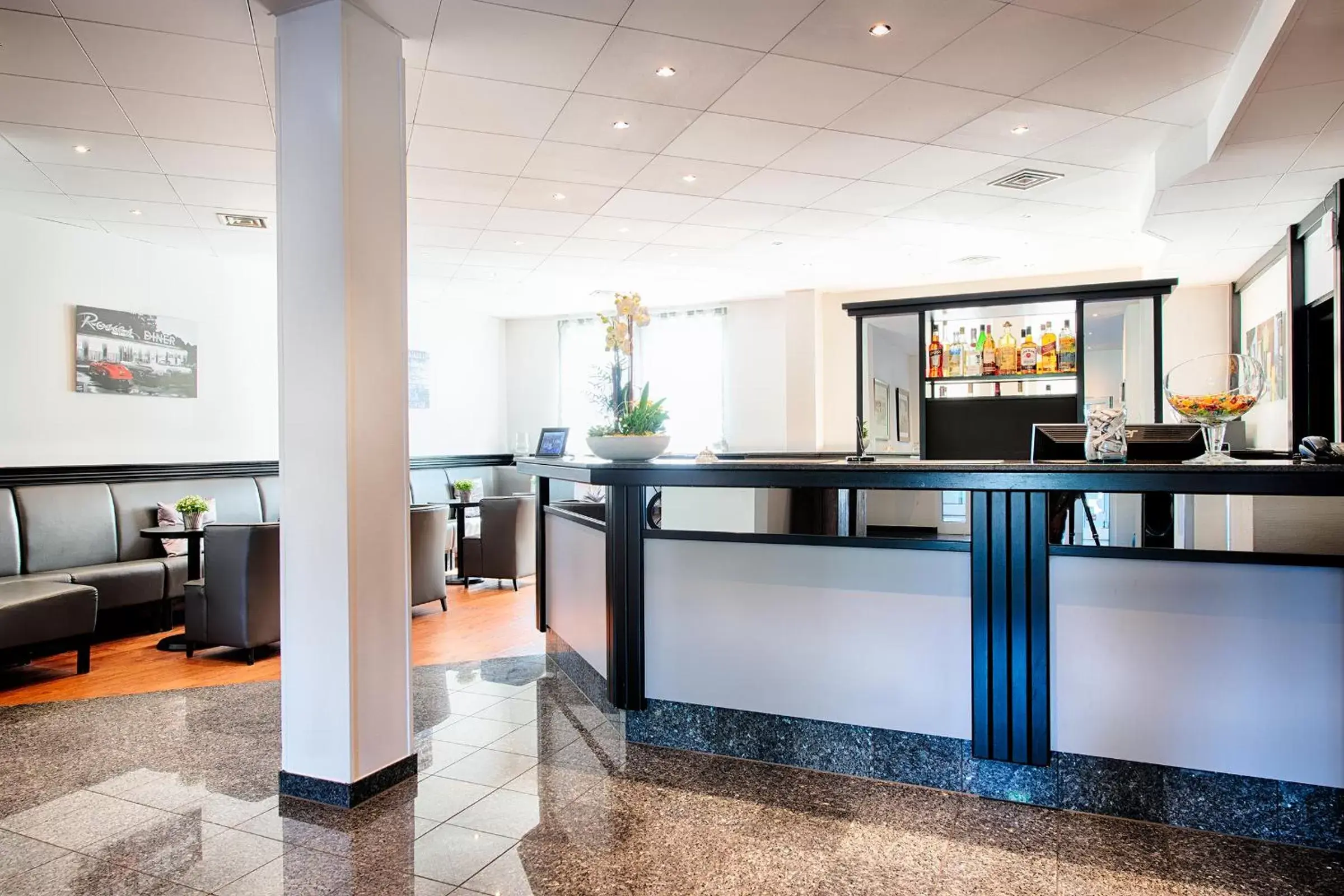 Lobby or reception in ACHAT Hotel Hockenheim