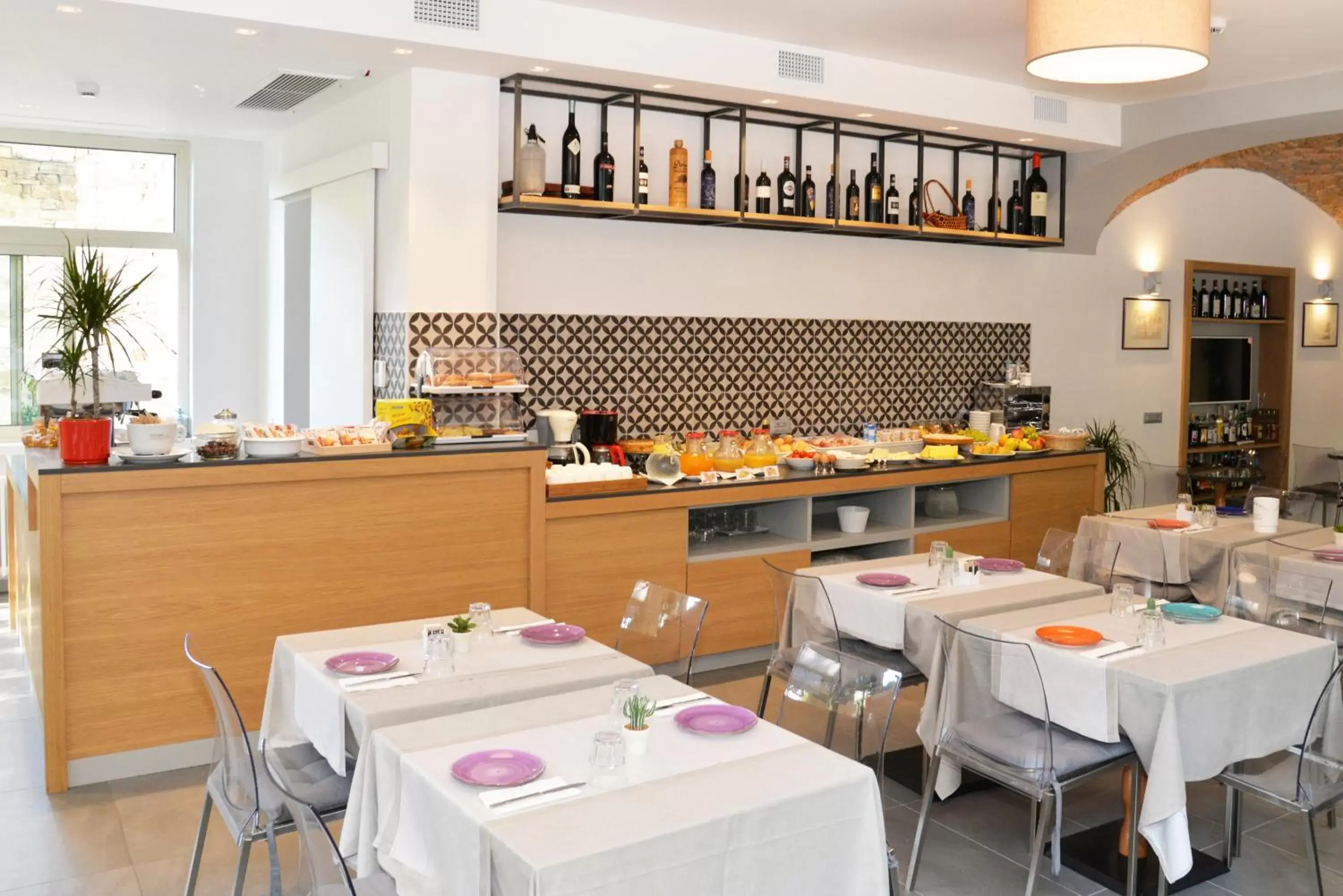 Restaurant/Places to Eat in Hotel Quarcino