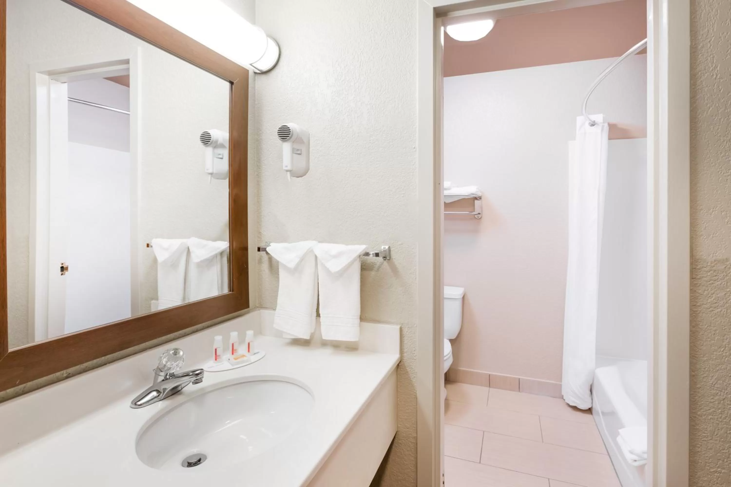 Bathroom in Days Inn by Wyndham Clive - West Des Moines