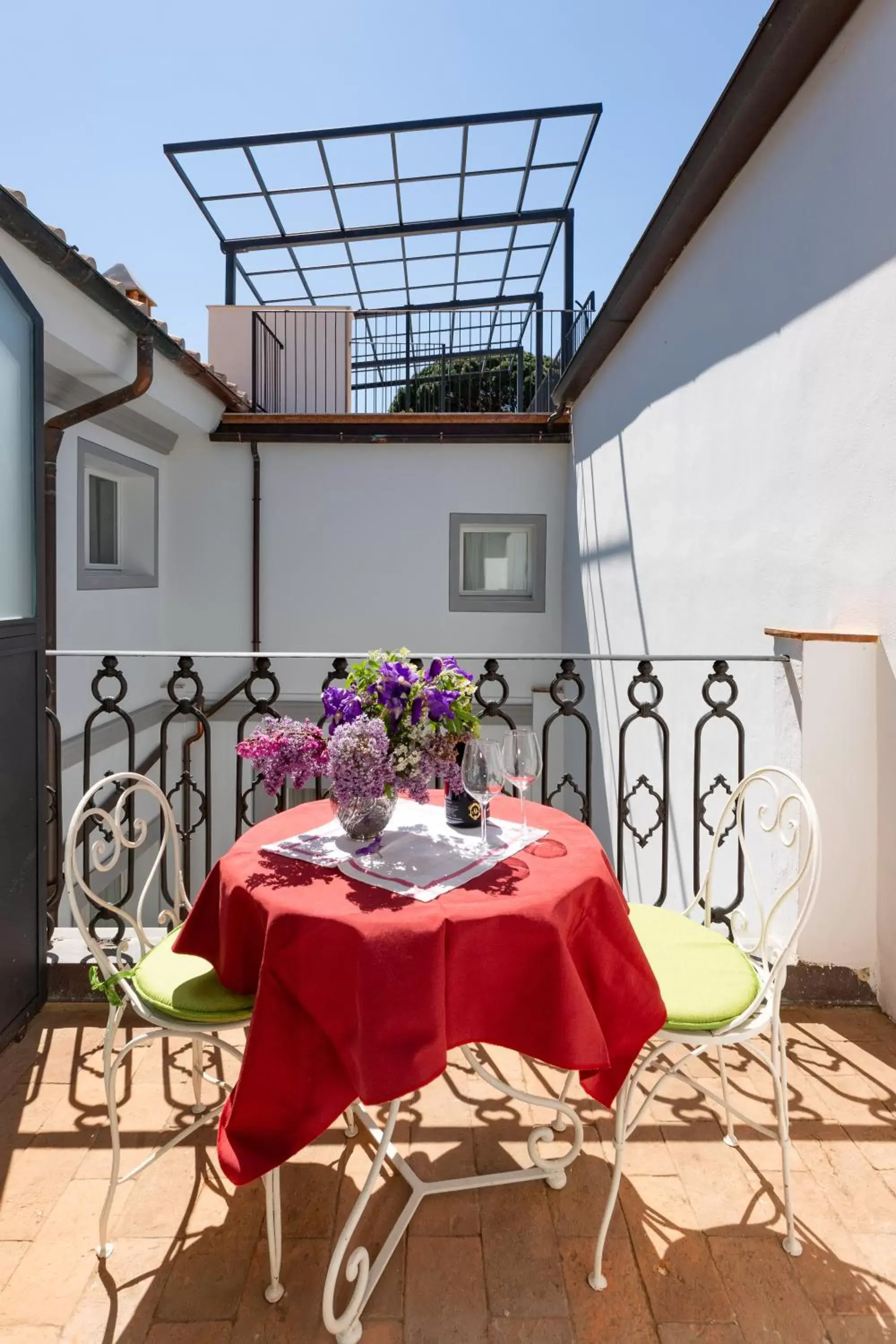 Balcony/Terrace, Restaurant/Places to Eat in Villa Tortorelli