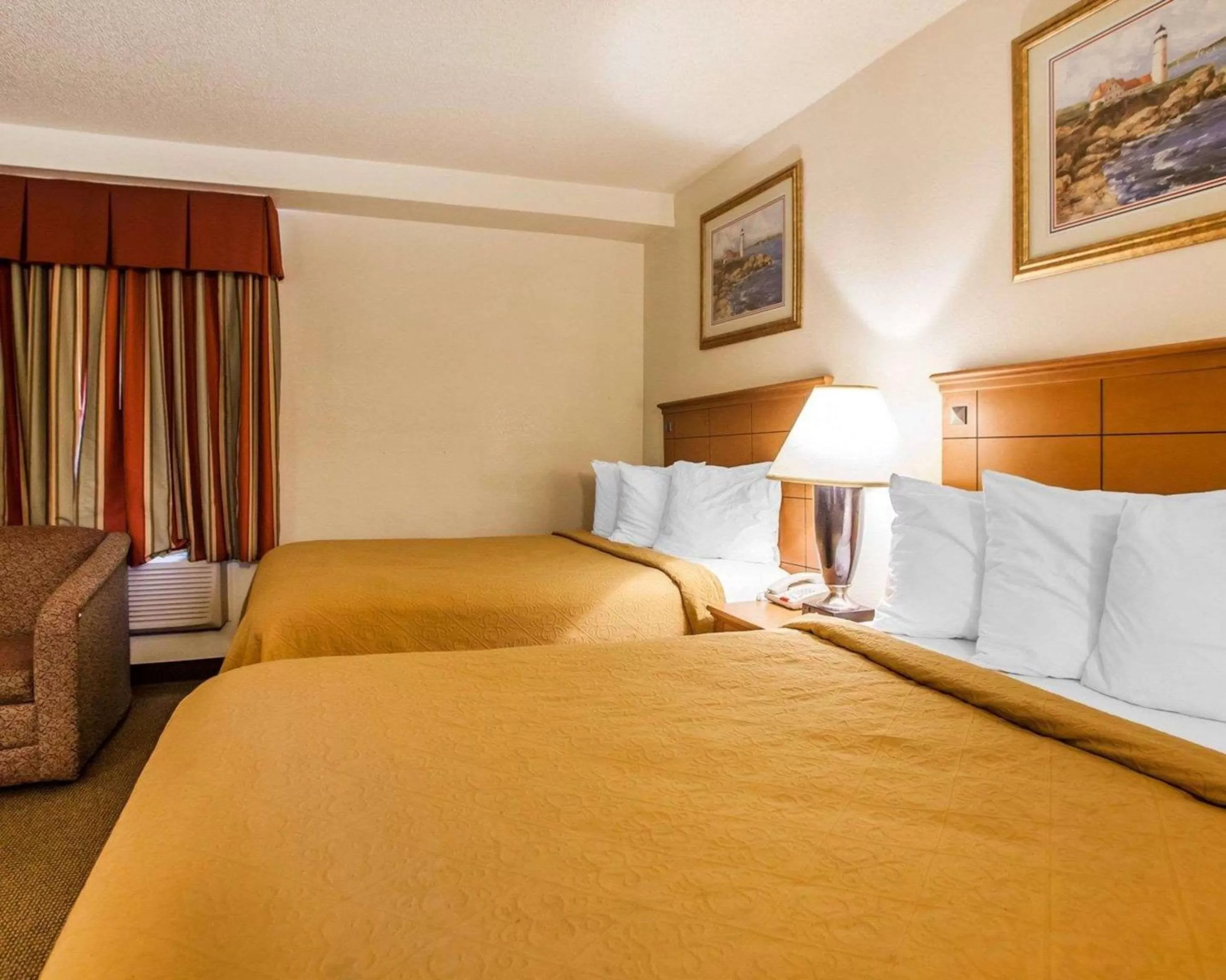 Photo of the whole room, Bed in Rodeway Inn Point Pleasant Beach