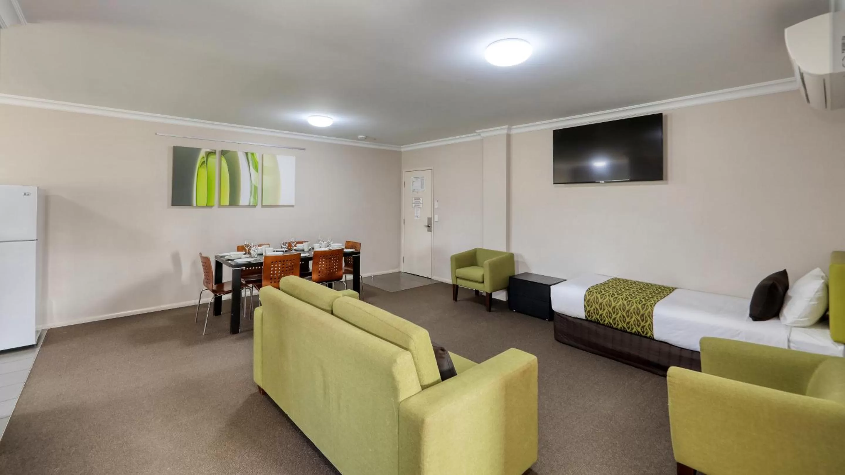 Living room in Drovers Motor Inn