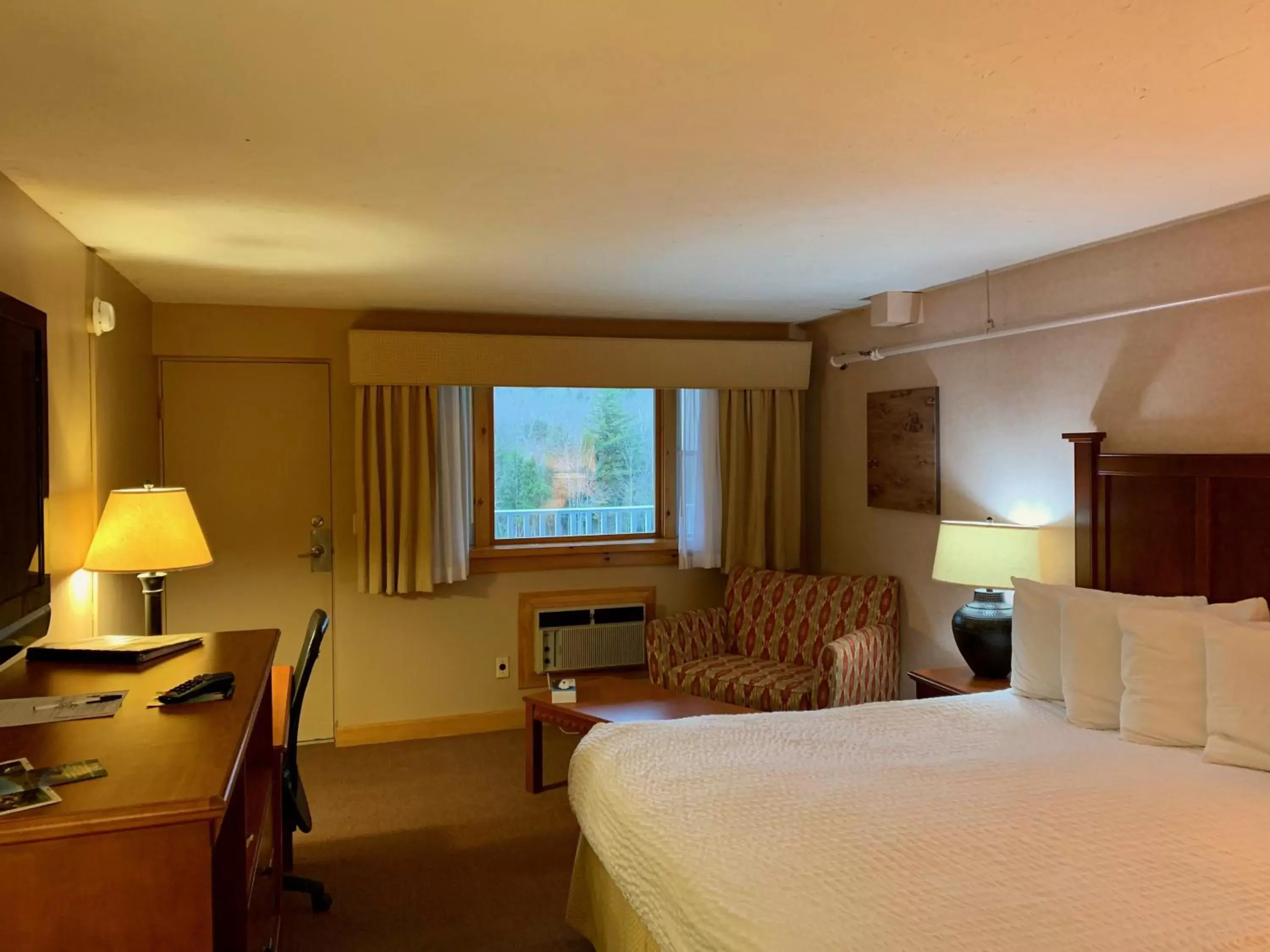 Deluxe Double Room with Balcony in Indian Head Resort