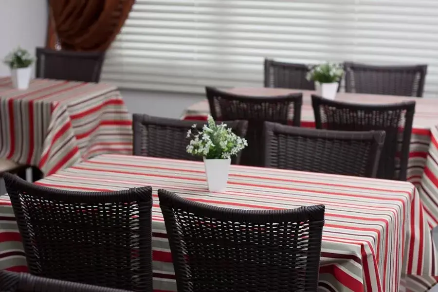 Lounge or bar in Hotel Dois H Lounge or bar in Hotel Dois H