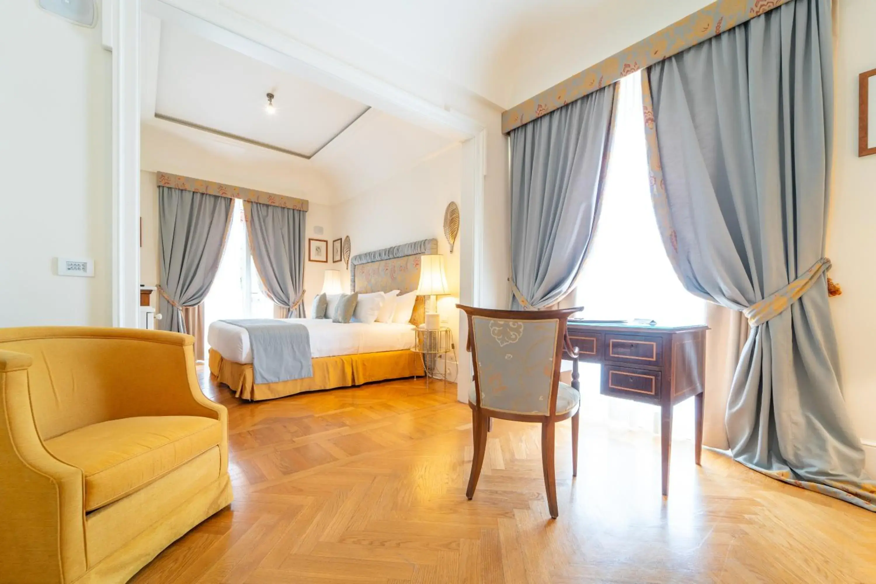 Bedroom, Seating Area in Relais Villa San Martino