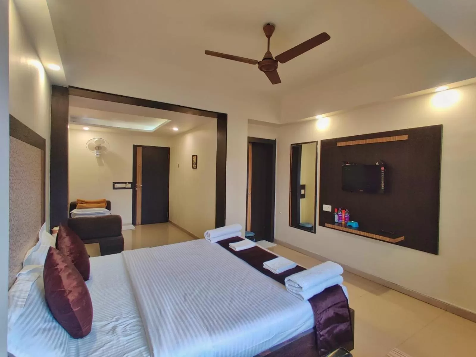 Photo of the whole room, Bed in Hotel Ashwin Igatpuri, Pure Veg & Jain Food