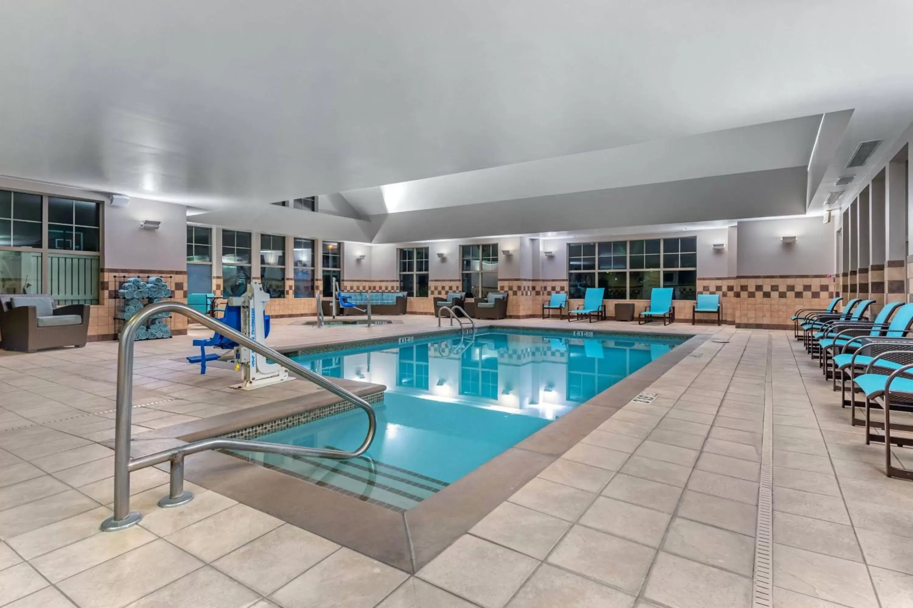 Swimming Pool in Residence Inn Columbus