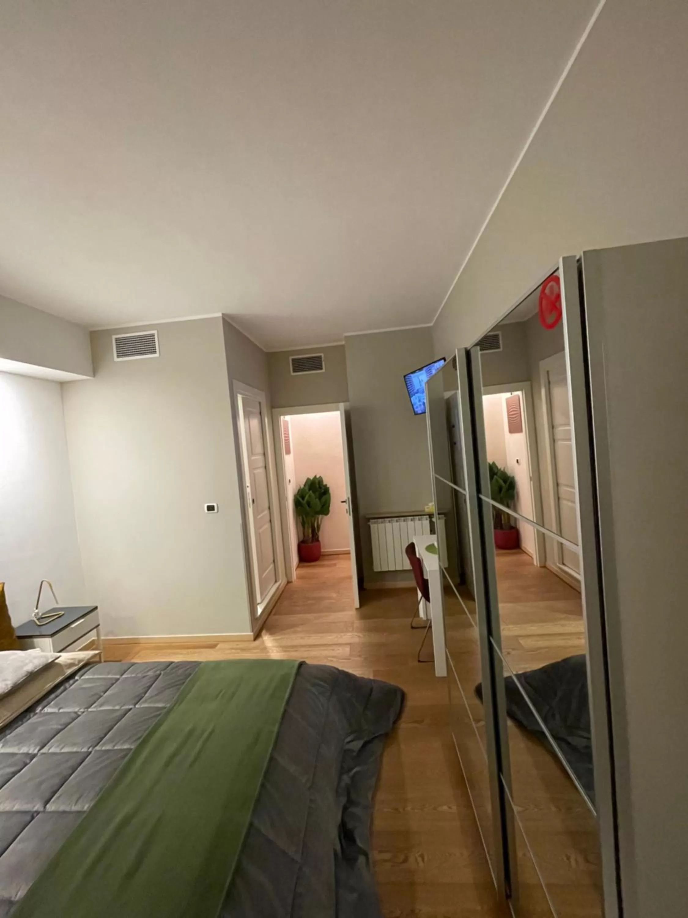 Bed in Smart House Rental Rooms FREE PARKING